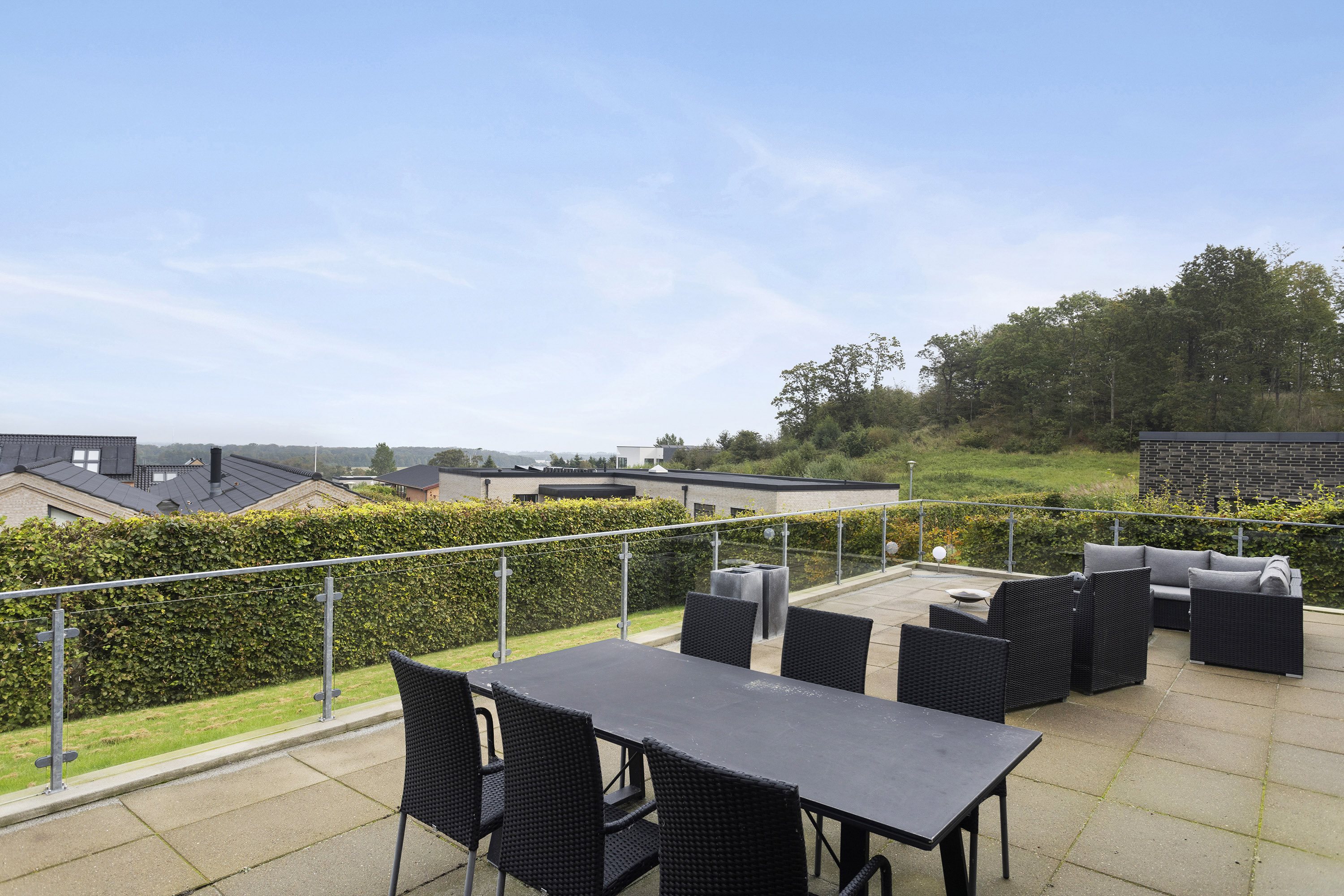 Fremhævet terrasse billede i fuldskærmstilstand. Billede af Vesteråsene 40, 9900 Frederikshavn