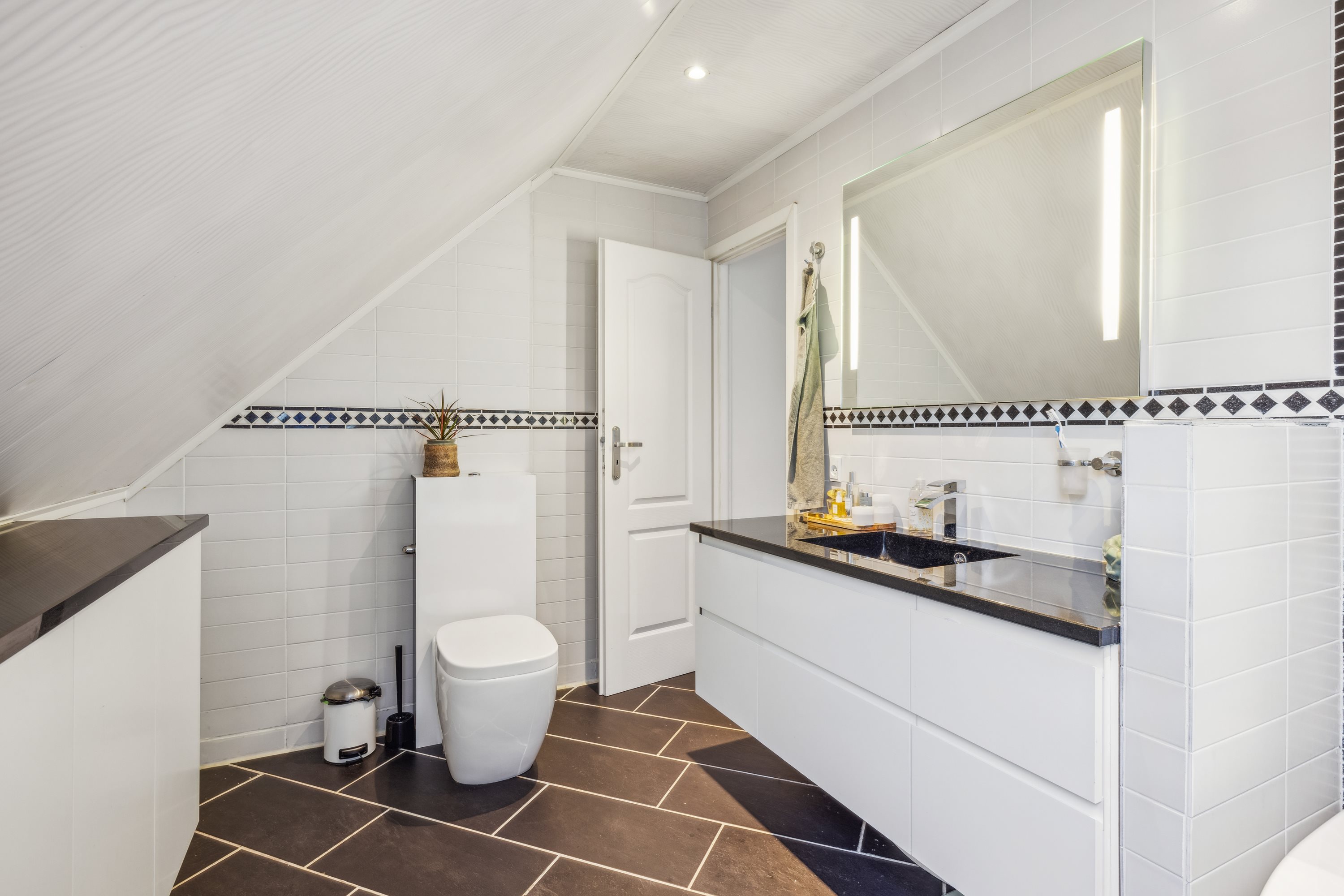 Fremhævet badeværelse billede i fuldskærmstilstand. Billede af Koldingvej 106, 8800 Viborg