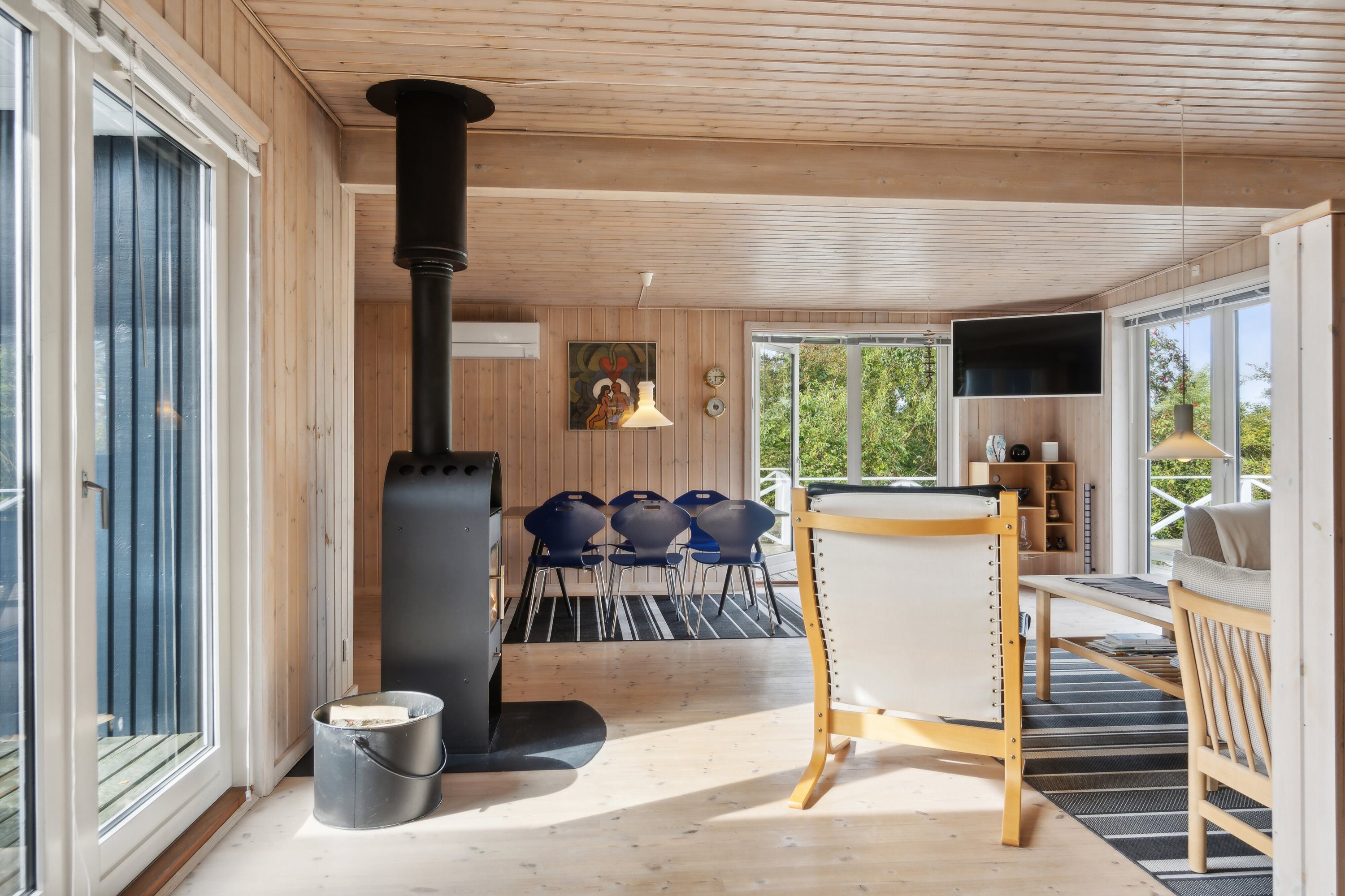 Fremhævet stue billede i fuldskærmstilstand. Billede af Vibeengen 1, 4550 Asnæs