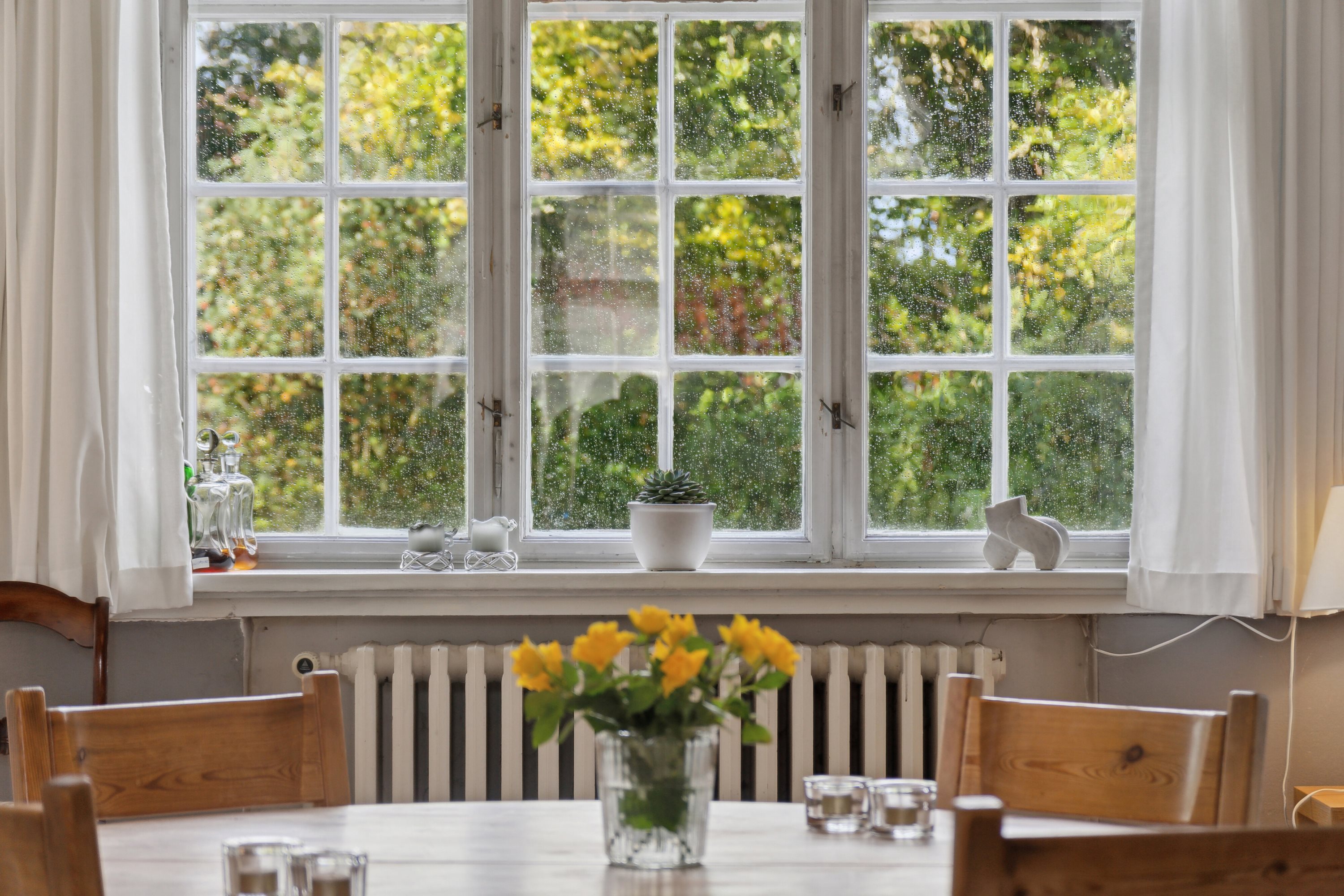 Fremhævet spisestue billede i fuldskærmstilstand. Billede af Svanelundsvej 14, 9800 Hjørring