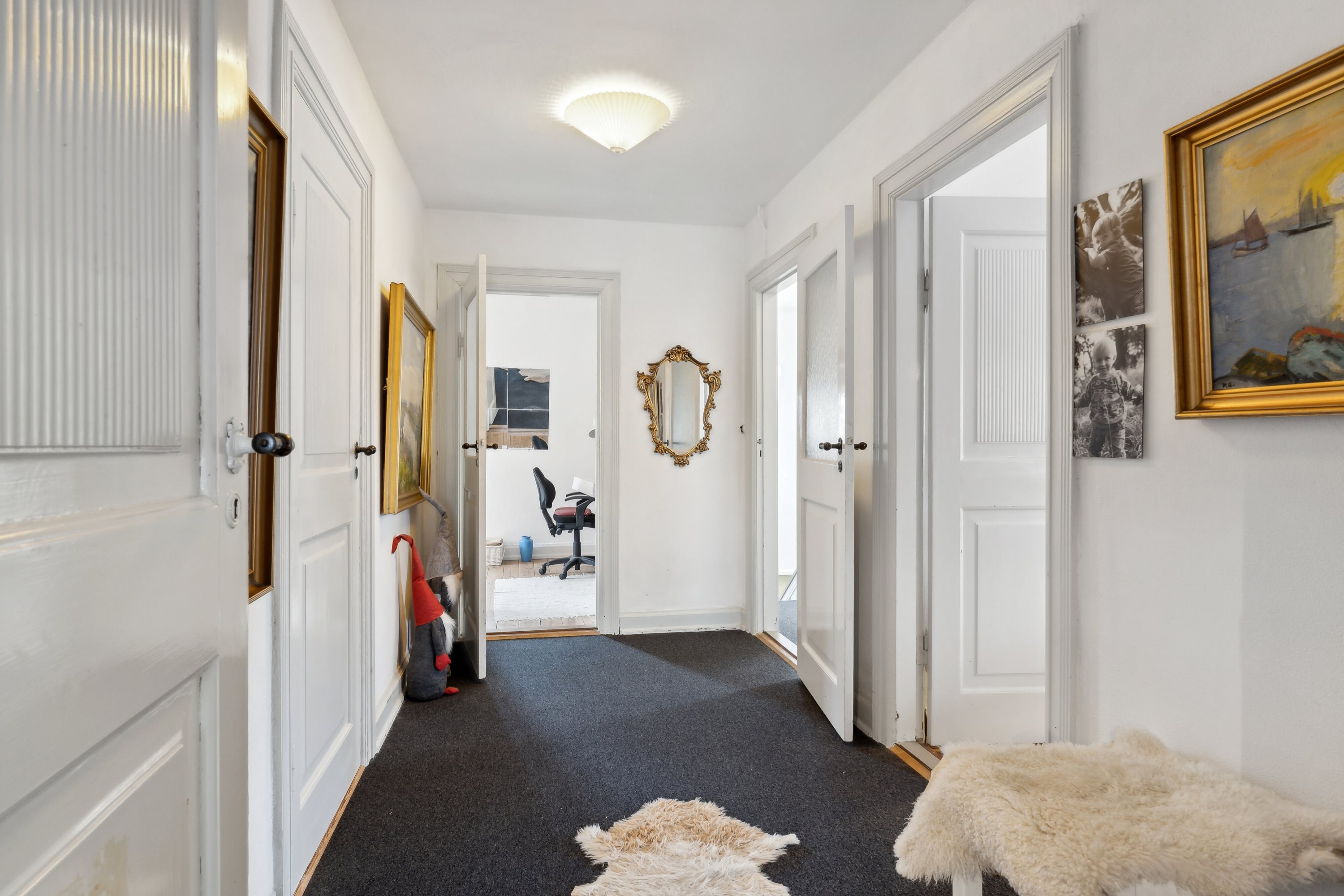 Fremhævet gang billede i fuldskærmstilstand. Billede af Svanelundsvej 14, 9800 Hjørring