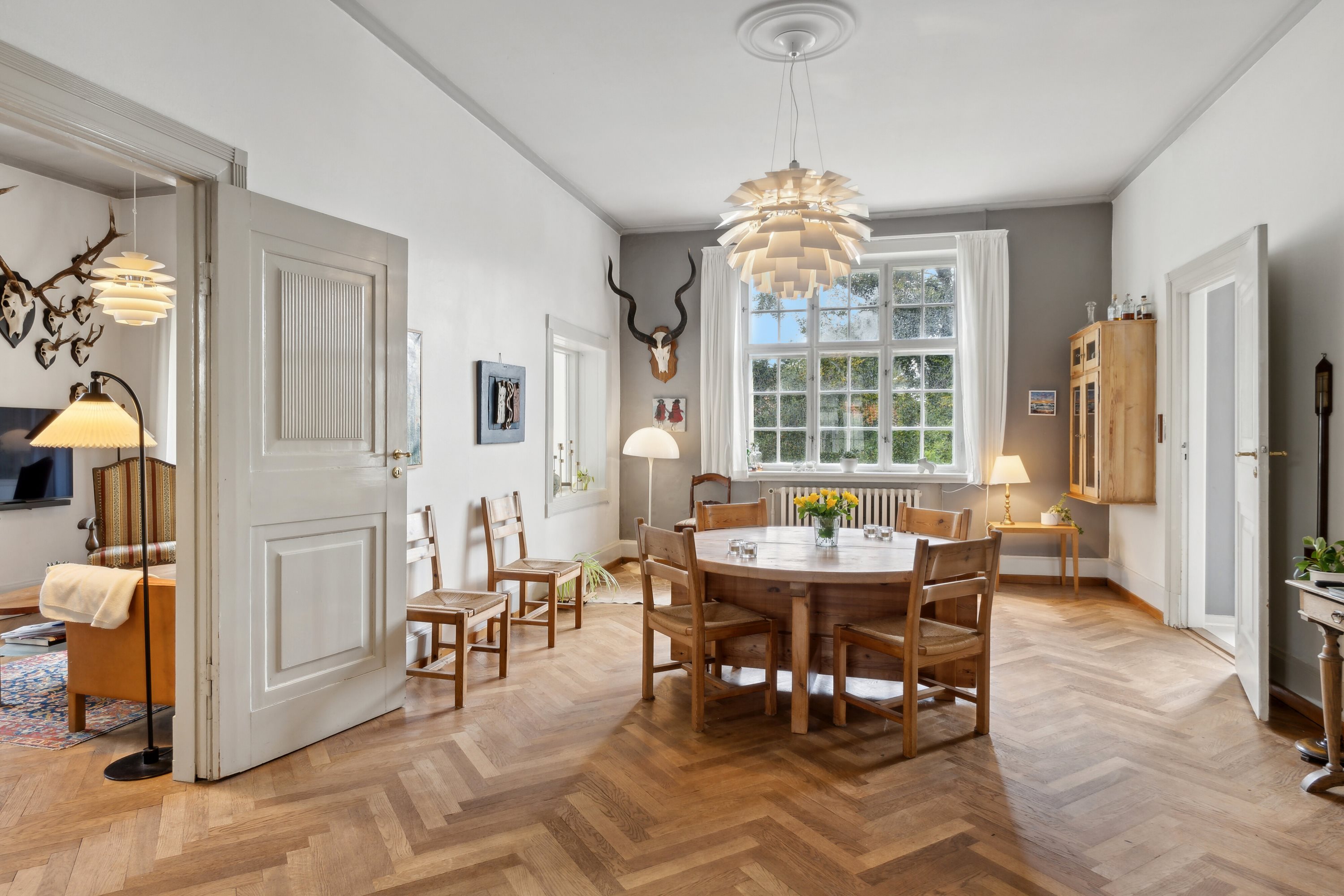 Fremhævet spisestue billede i fuldskærmstilstand. Billede af Svanelundsvej 14, 9800 Hjørring