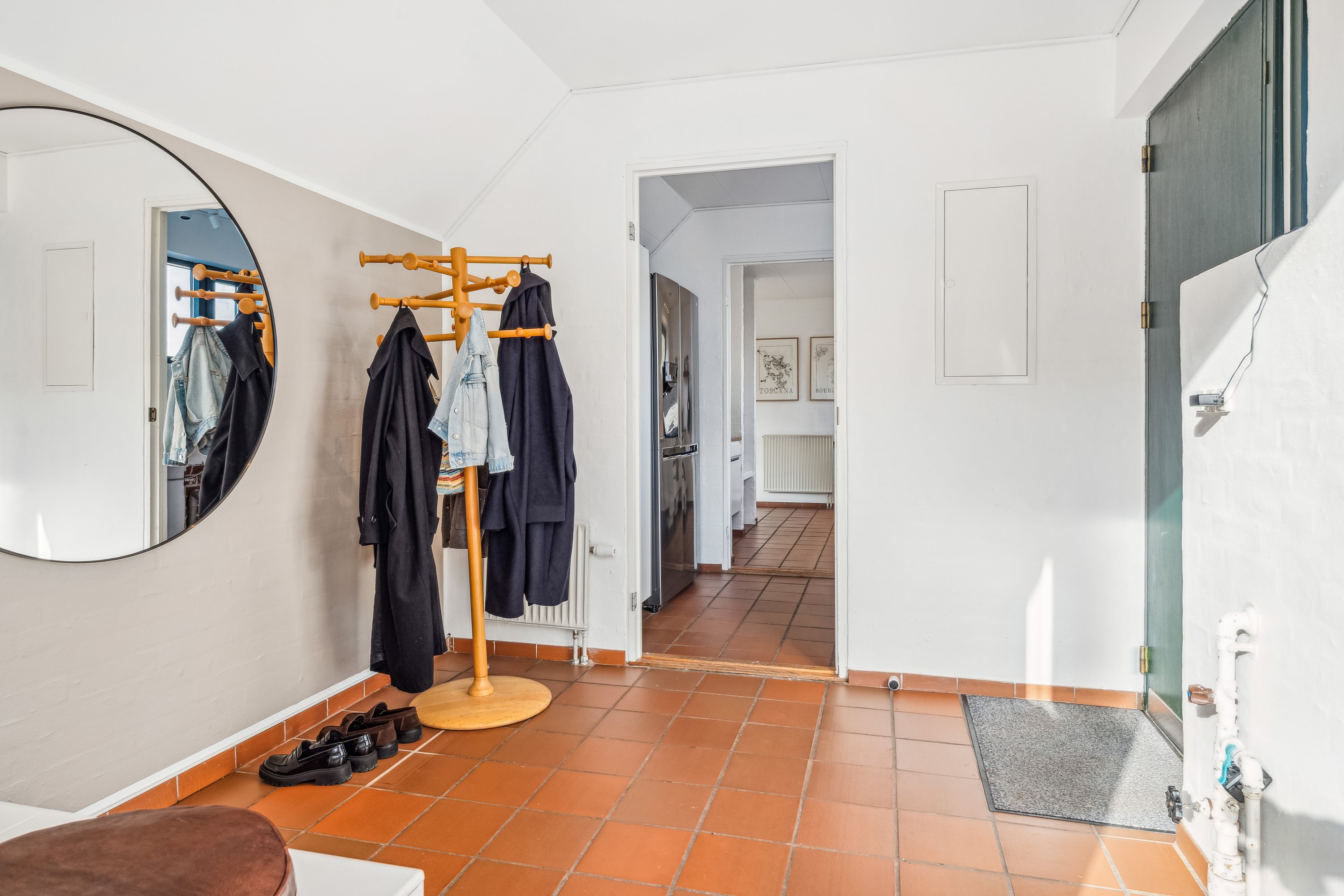 Fremhævet gang billede i fuldskærmstilstand. Billede af Møllevej 7, Langskov, 8370 Hadsten