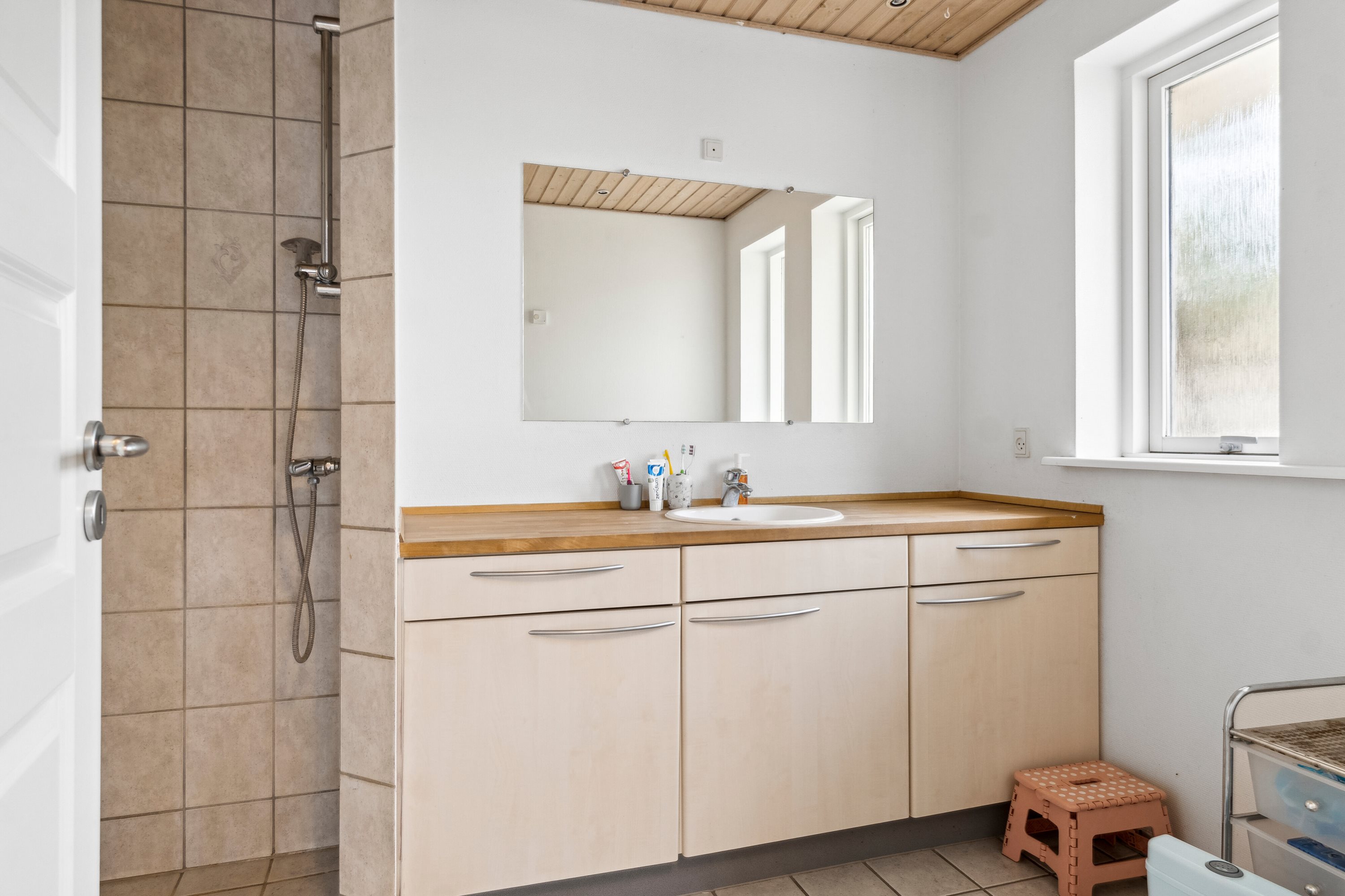 Fremhævet badeværelse billede i fuldskærmstilstand. Billede af Karolinevej 11, 4200 Slagelse