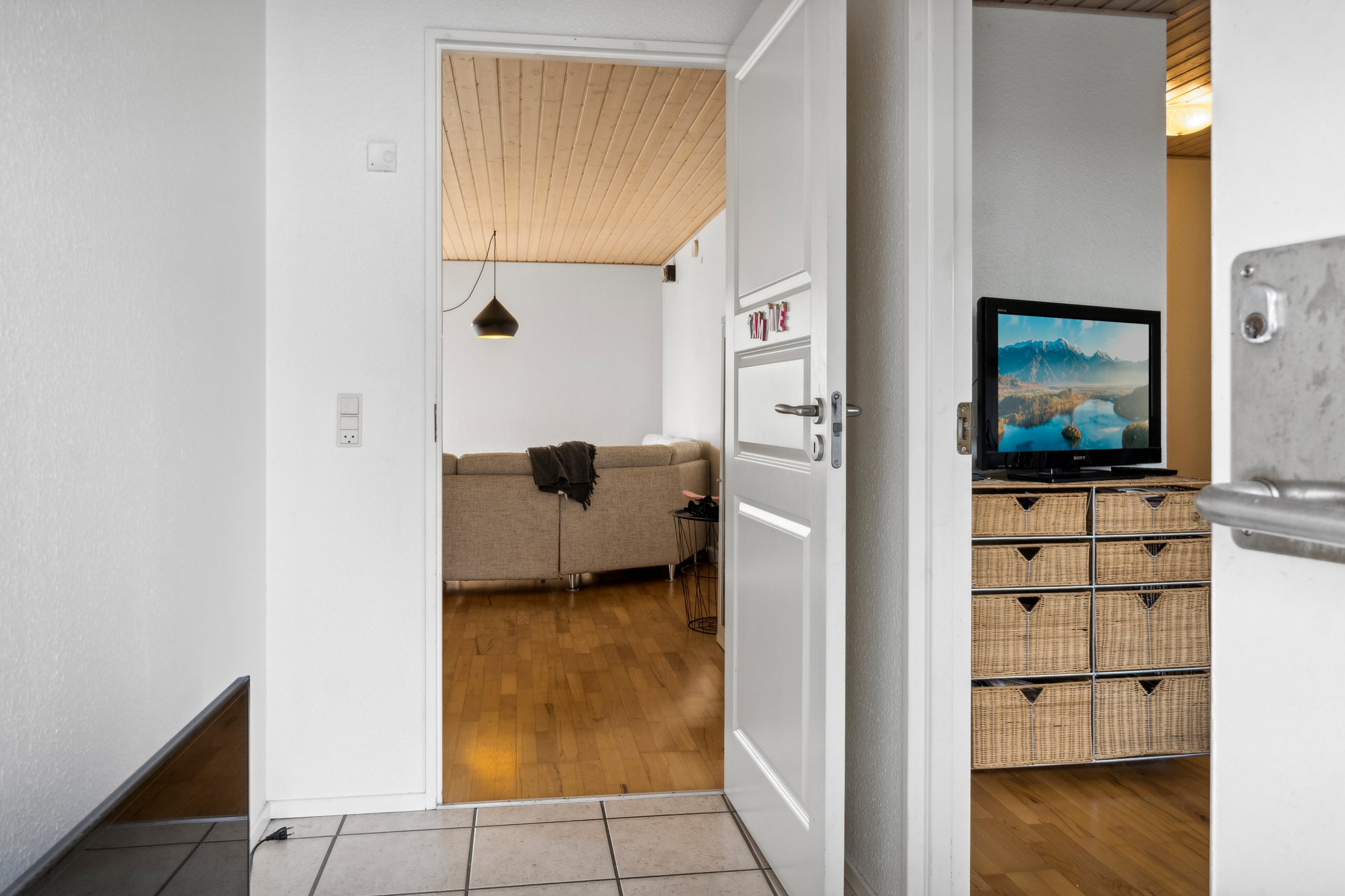 Fremhævet gang billede i fuldskærmstilstand. Billede af Karolinevej 11, 4200 Slagelse