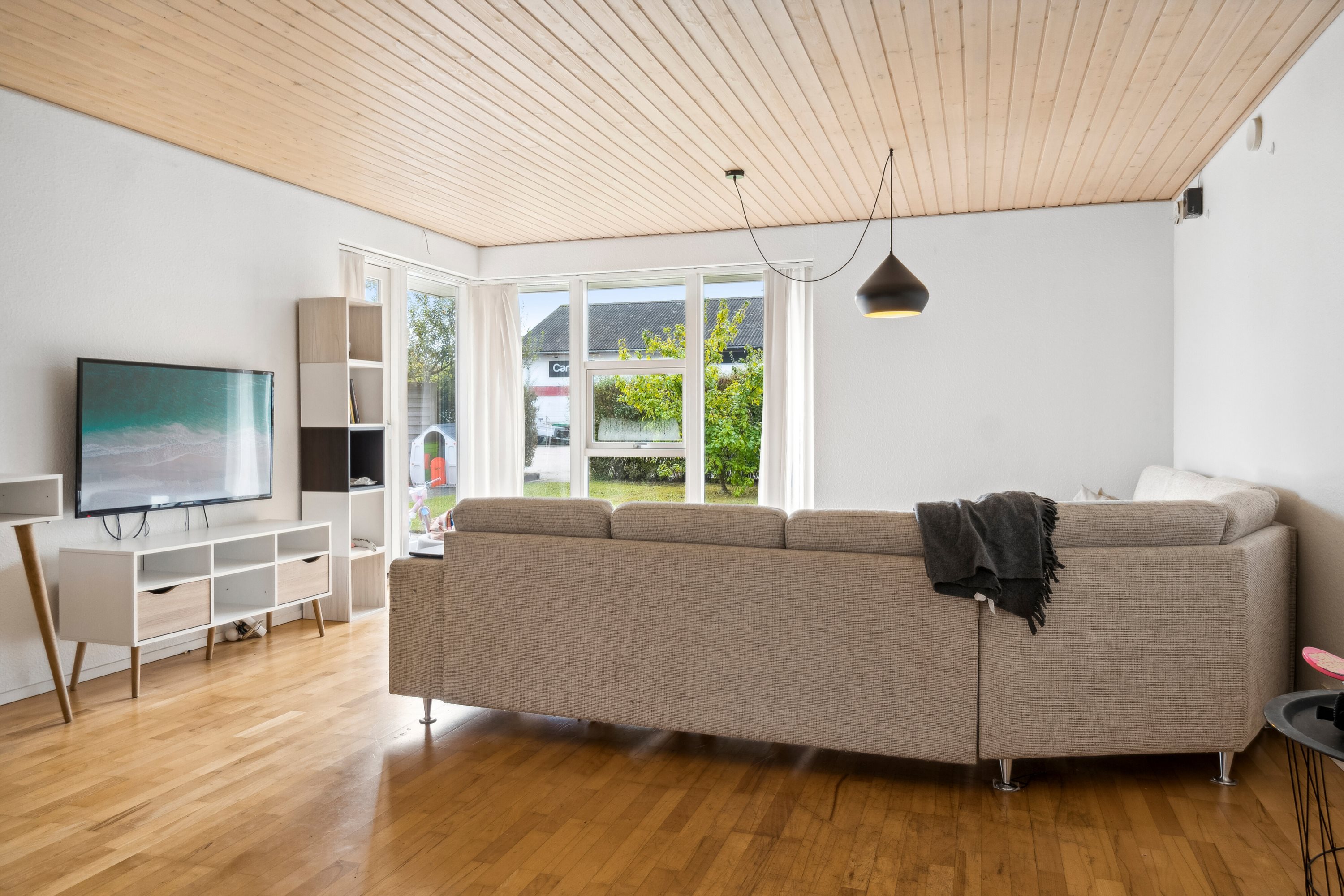 Fremhævet stue billede i fuldskærmstilstand. Billede af Karolinevej 11, 4200 Slagelse