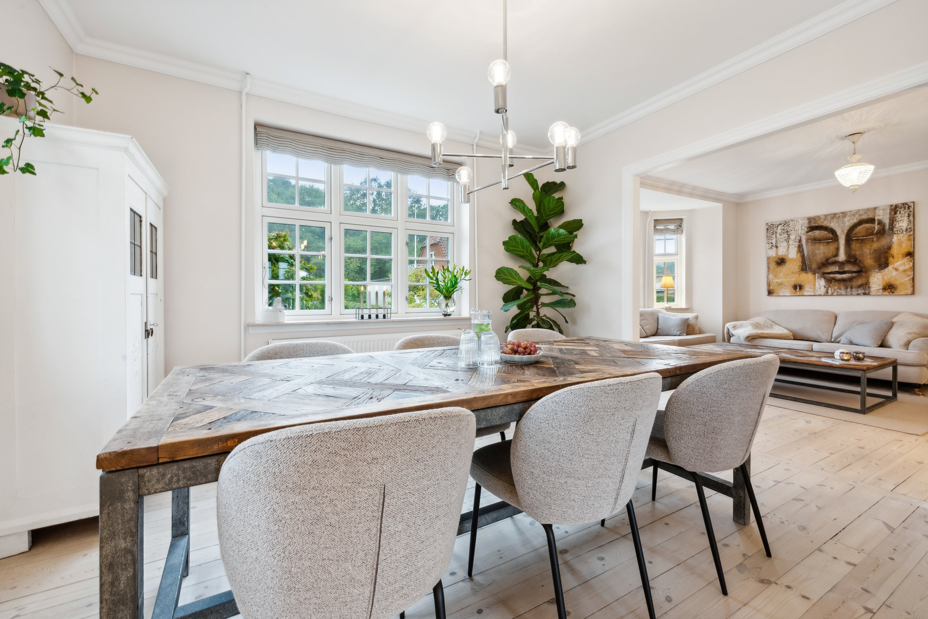 Fremhævet spisestue billede i fuldskærmstilstand. Billede af Tordenskjoldsvej 13, 3000 Helsingør