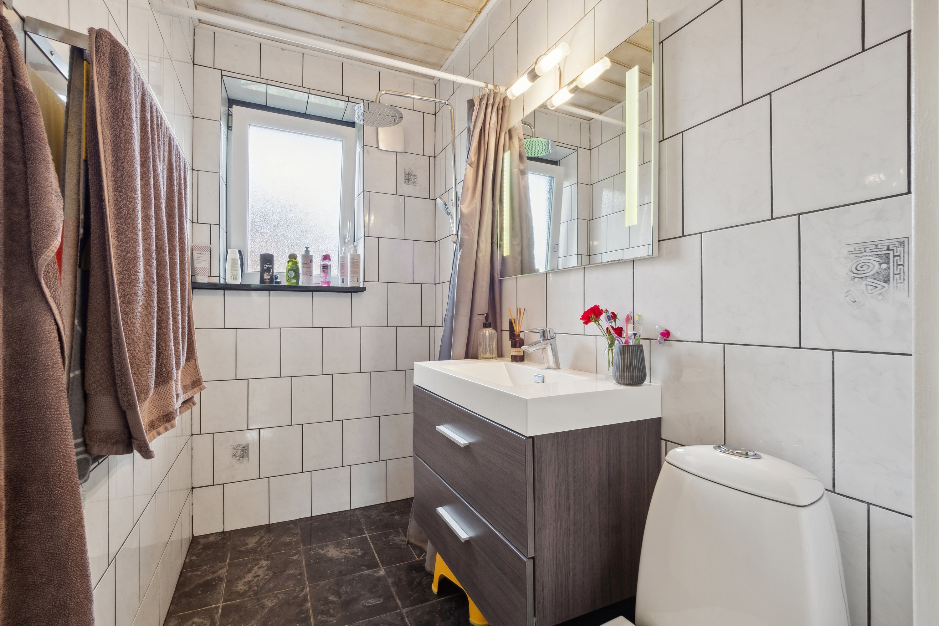 Fremhævet badeværelse billede i fuldskærmstilstand. Billede af Emilievej 25, 7900 Nykøbing M