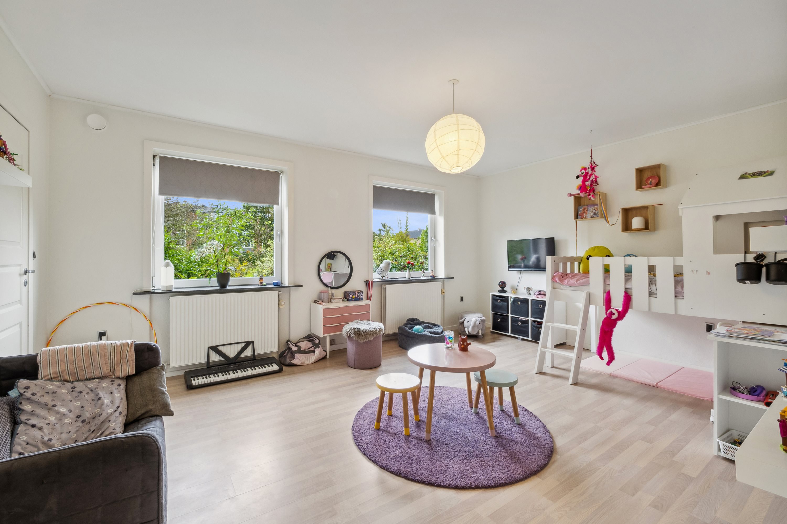 Fremhævet stue billede i fuldskærmstilstand. Billede af Emilievej 25, 7900 Nykøbing M