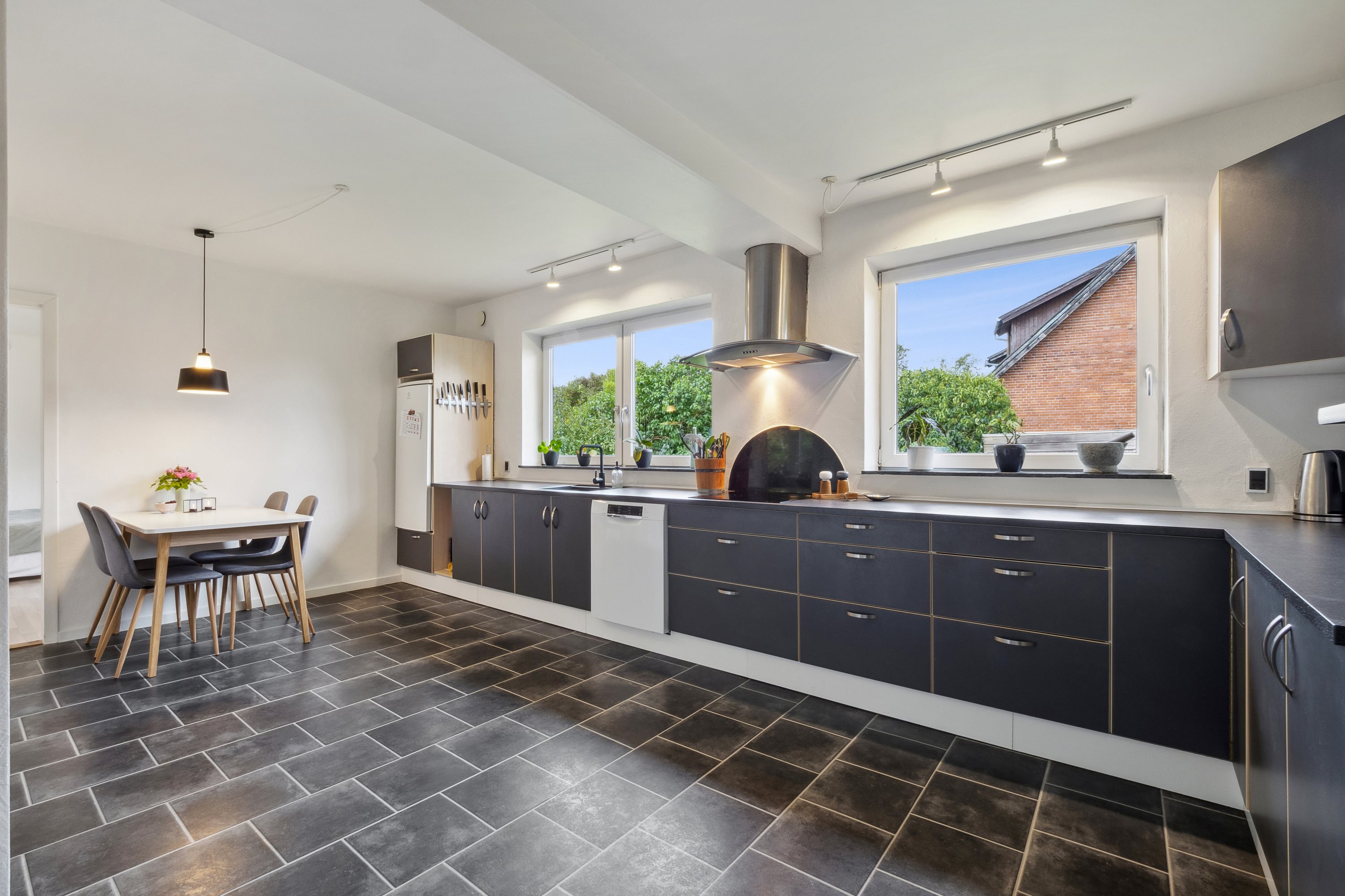 Fremhævet køkken billede i fuldskærmstilstand. Billede af Emilievej 25, 7900 Nykøbing M