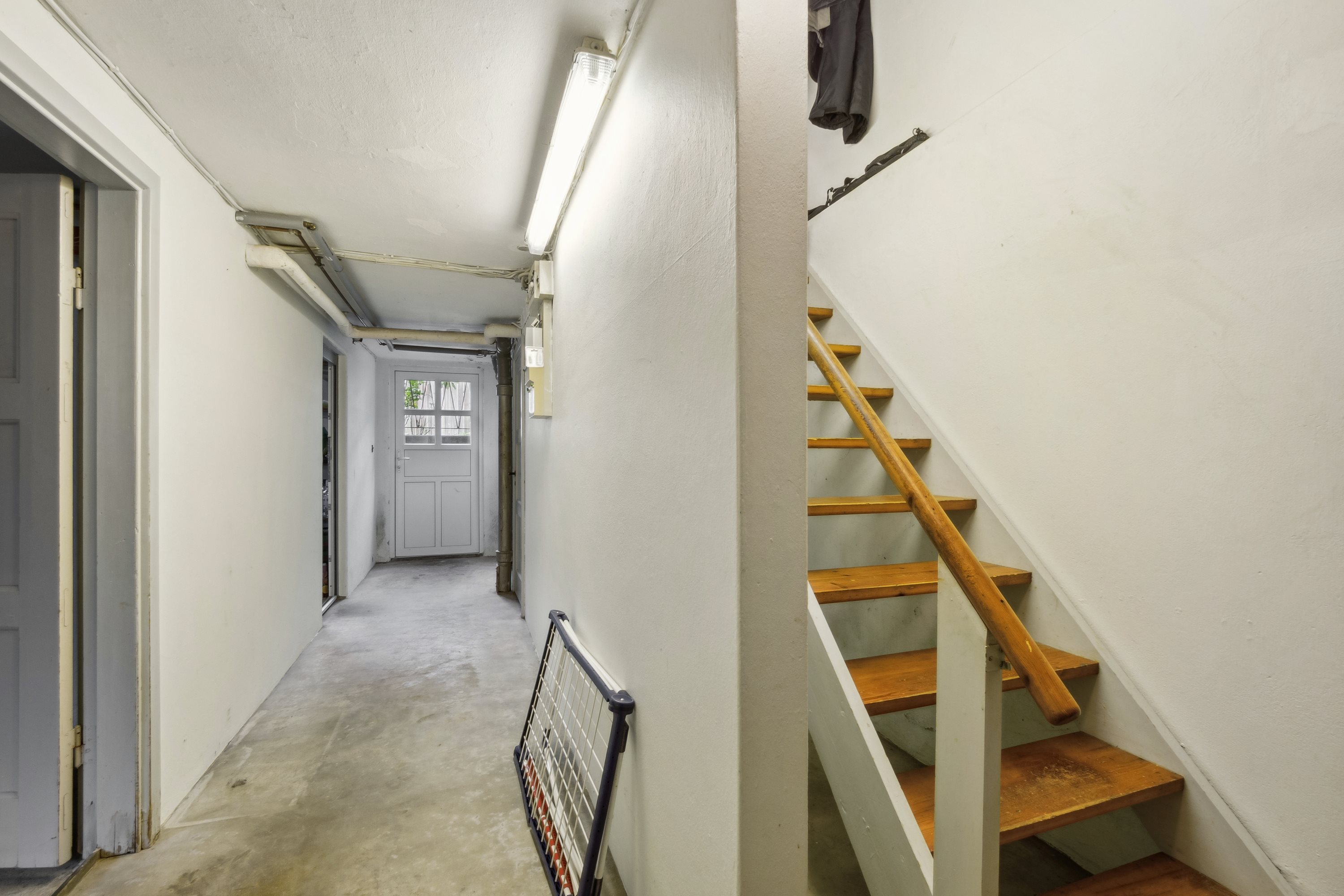 Fremhævet trappe billede i fuldskærmstilstand. Billede af Emilievej 25, 7900 Nykøbing M