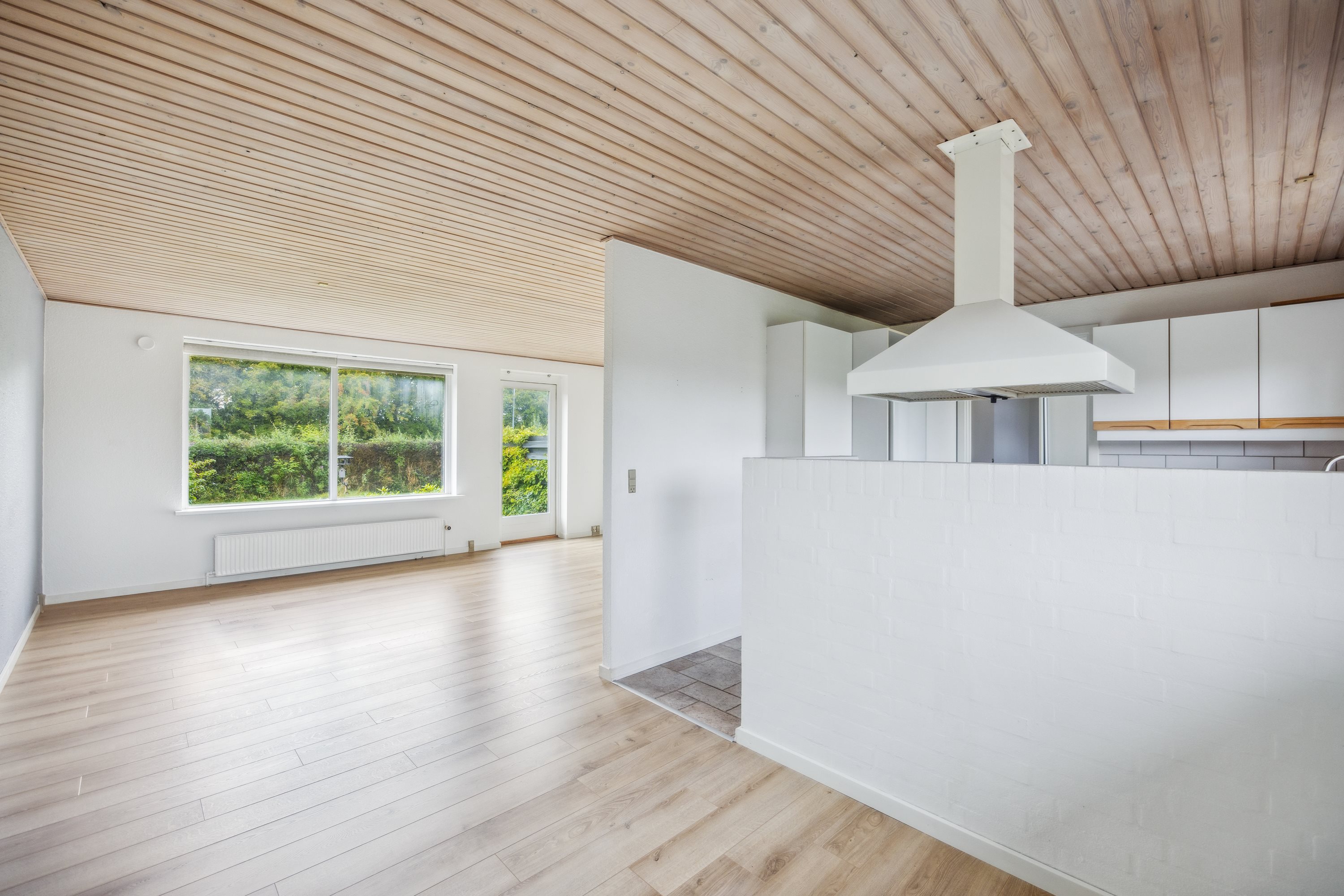 Fremhævet stue billede i fuldskærmstilstand. Billede af Haslundparken 9, Vester Hassing, 9310 Vodskov