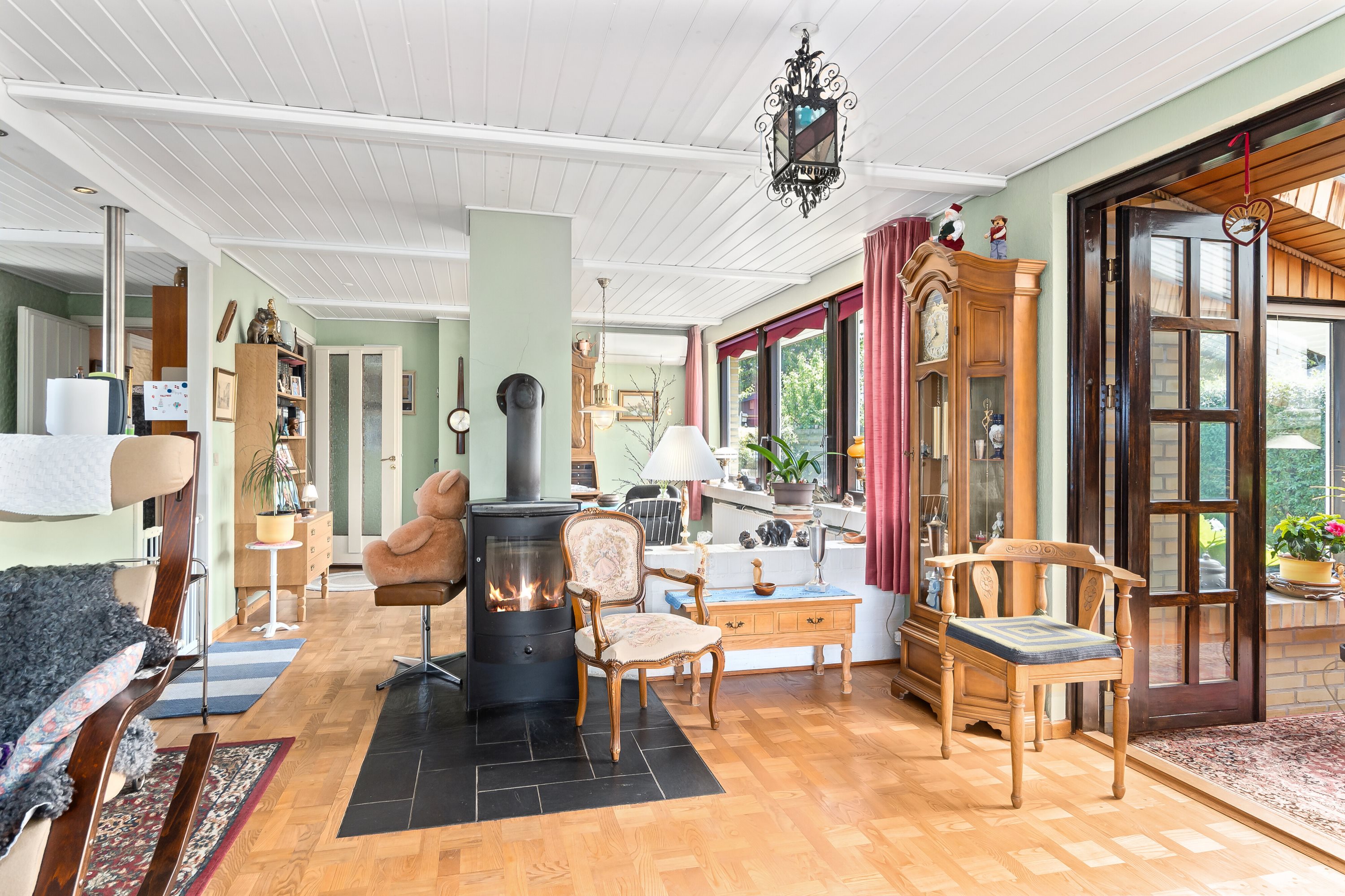 Fremhævet stue billede i fuldskærmstilstand. Billede af Rødhøjvej 8, Svenstrup, 4220 Korsør