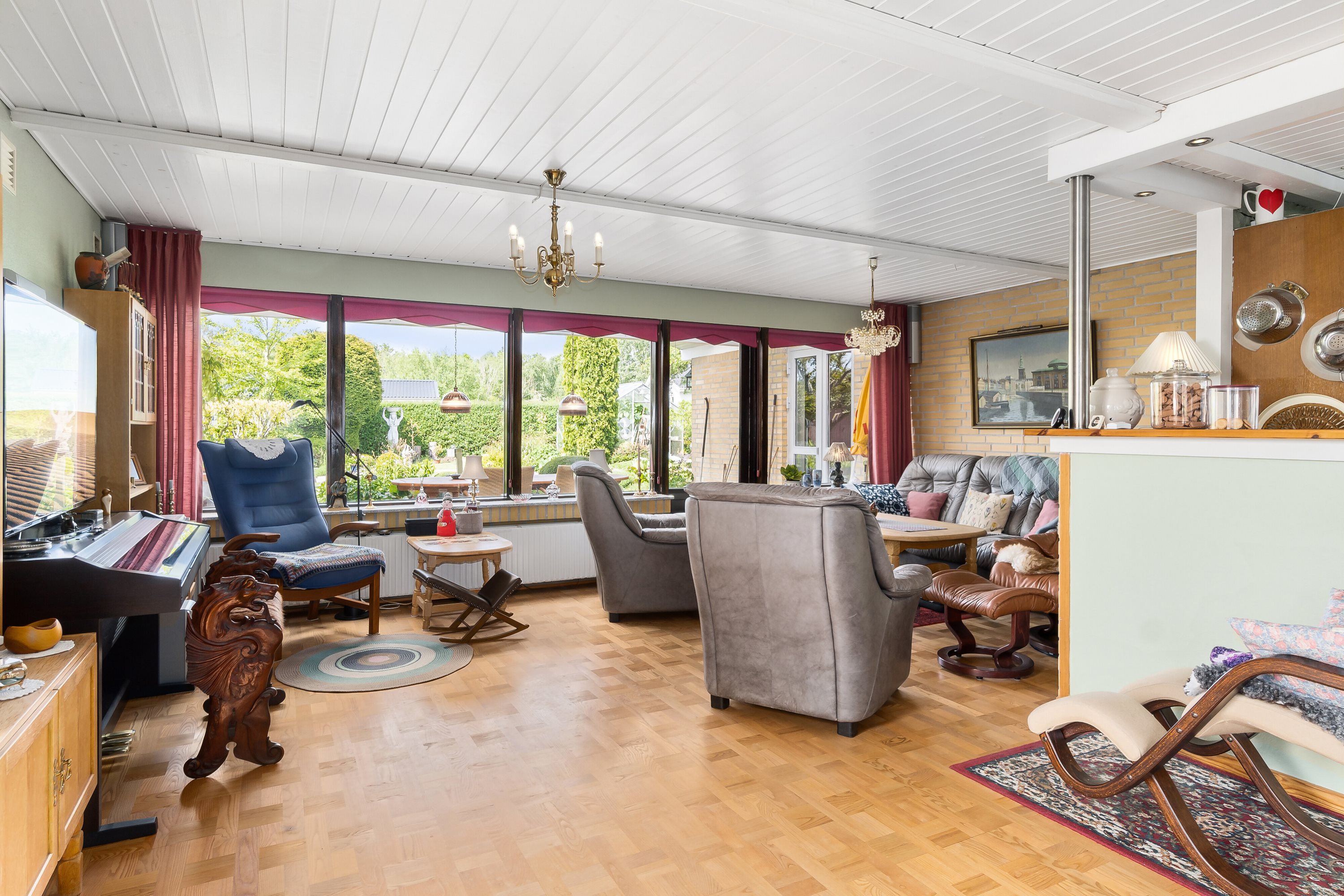 Fremhævet stue billede i fuldskærmstilstand. Billede af Rødhøjvej 8, Svenstrup, 4220 Korsør