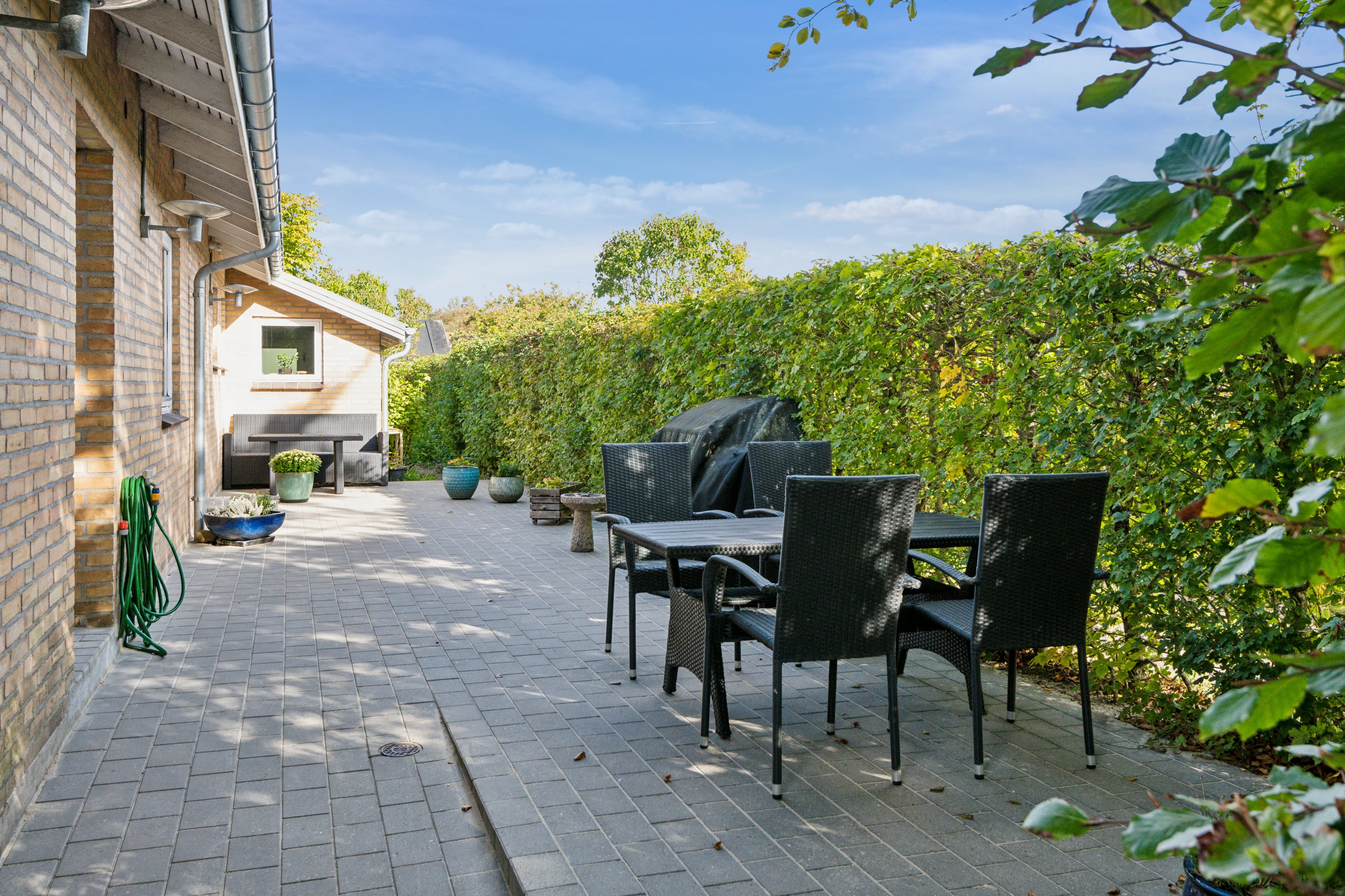 Fremhævet terrasse billede i fuldskærmstilstand. Billede af Mylius Erichsens Vej 21, Gug, 9210 Aalborg SØ