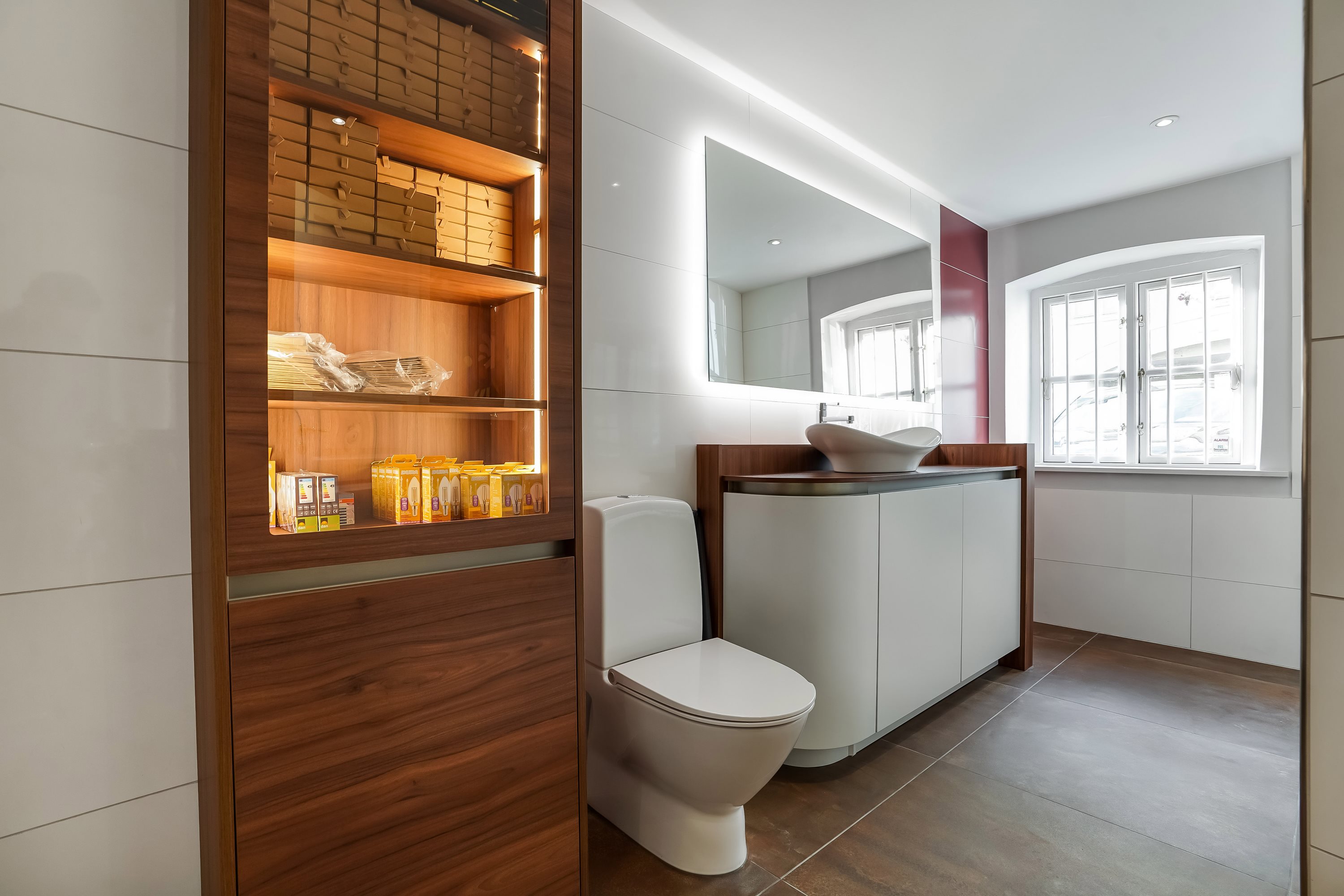 Fremhævet toilet billede i fuldskærmstilstand. Billede af Nørregade 45B, 1. th., 5000 Odense C