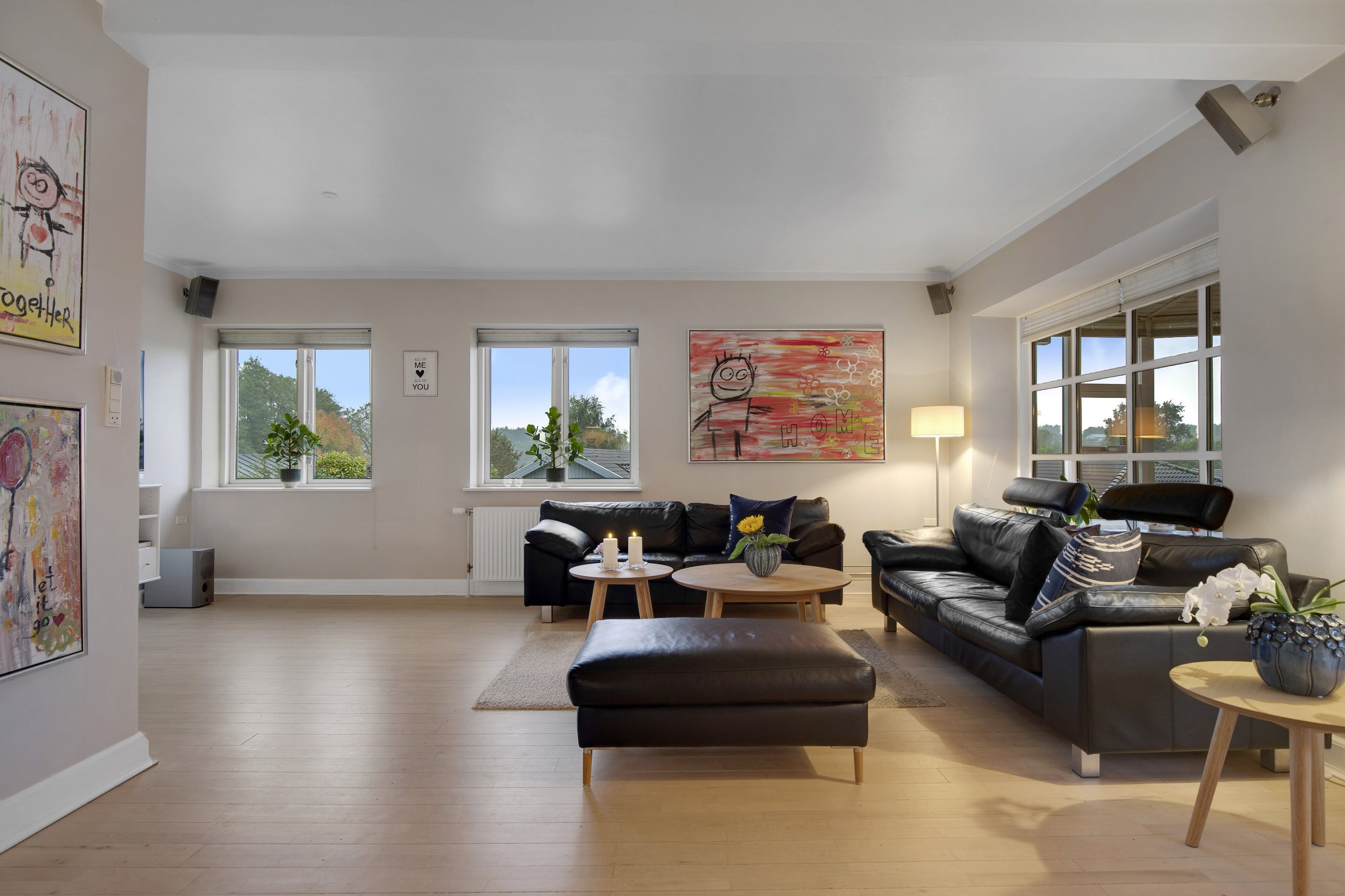 Fremhævet stue billede i fuldskærmstilstand. Billede af Alpedalsvej 4, 6000 Kolding