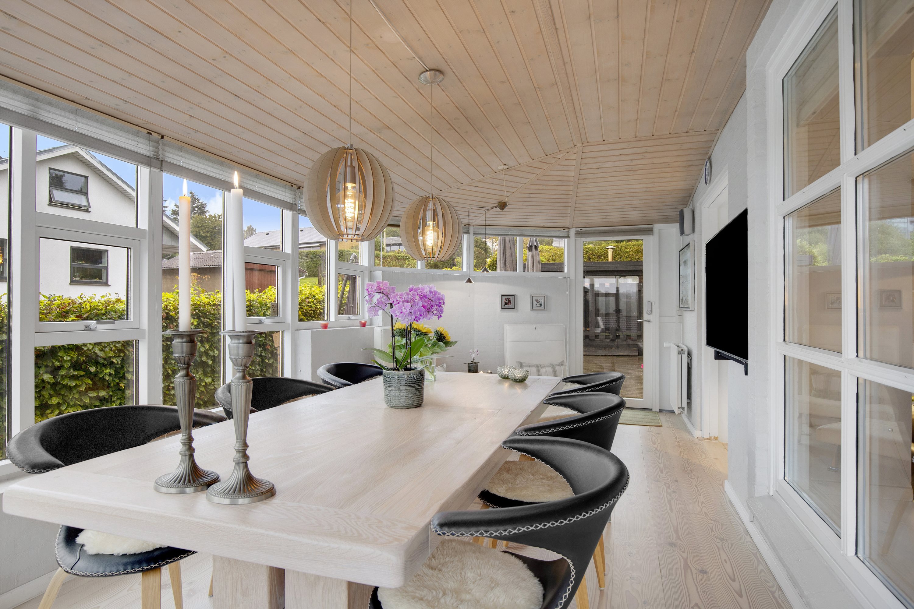 Fremhævet udestue billede i fuldskærmstilstand. Billede af Alpedalsvej 4, 6000 Kolding