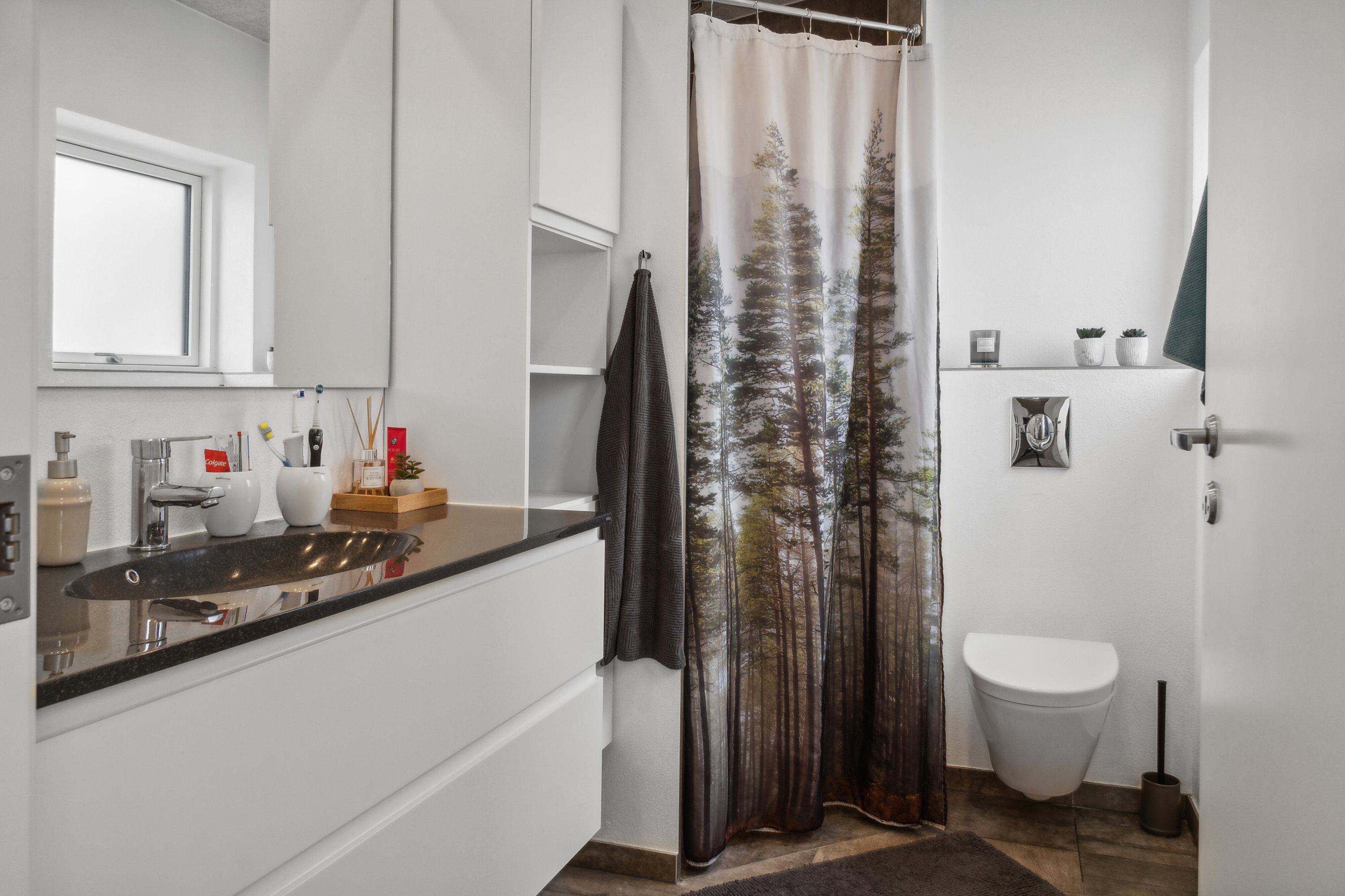 Fremhævet badeværelse billede i fuldskærmstilstand. Billede af Kværndrup Vænge 8, 5772 Kværndrup