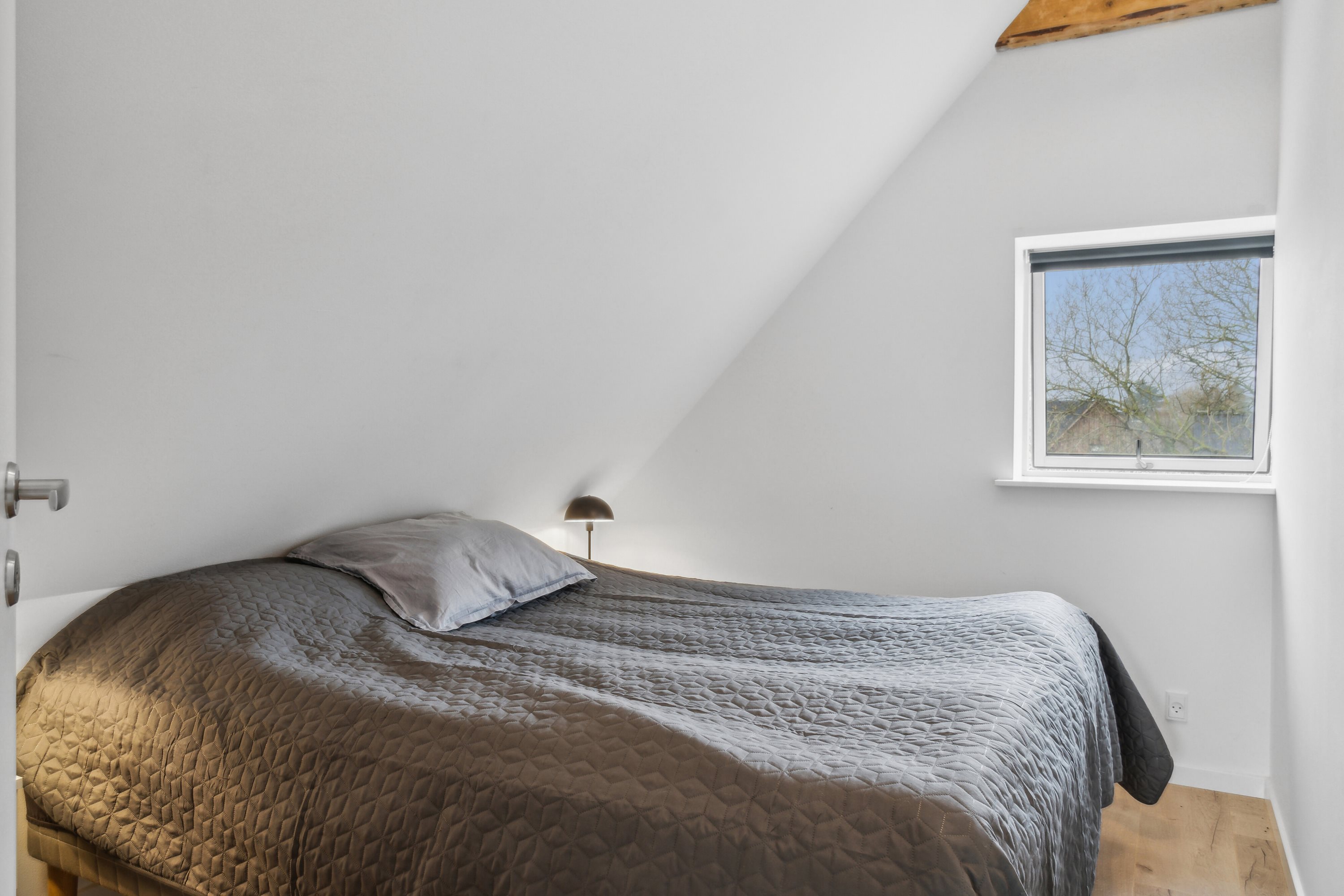 Fremhævet soveværelse billede i fuldskærmstilstand. Billede af Kværndrup Vænge 8, 5772 Kværndrup