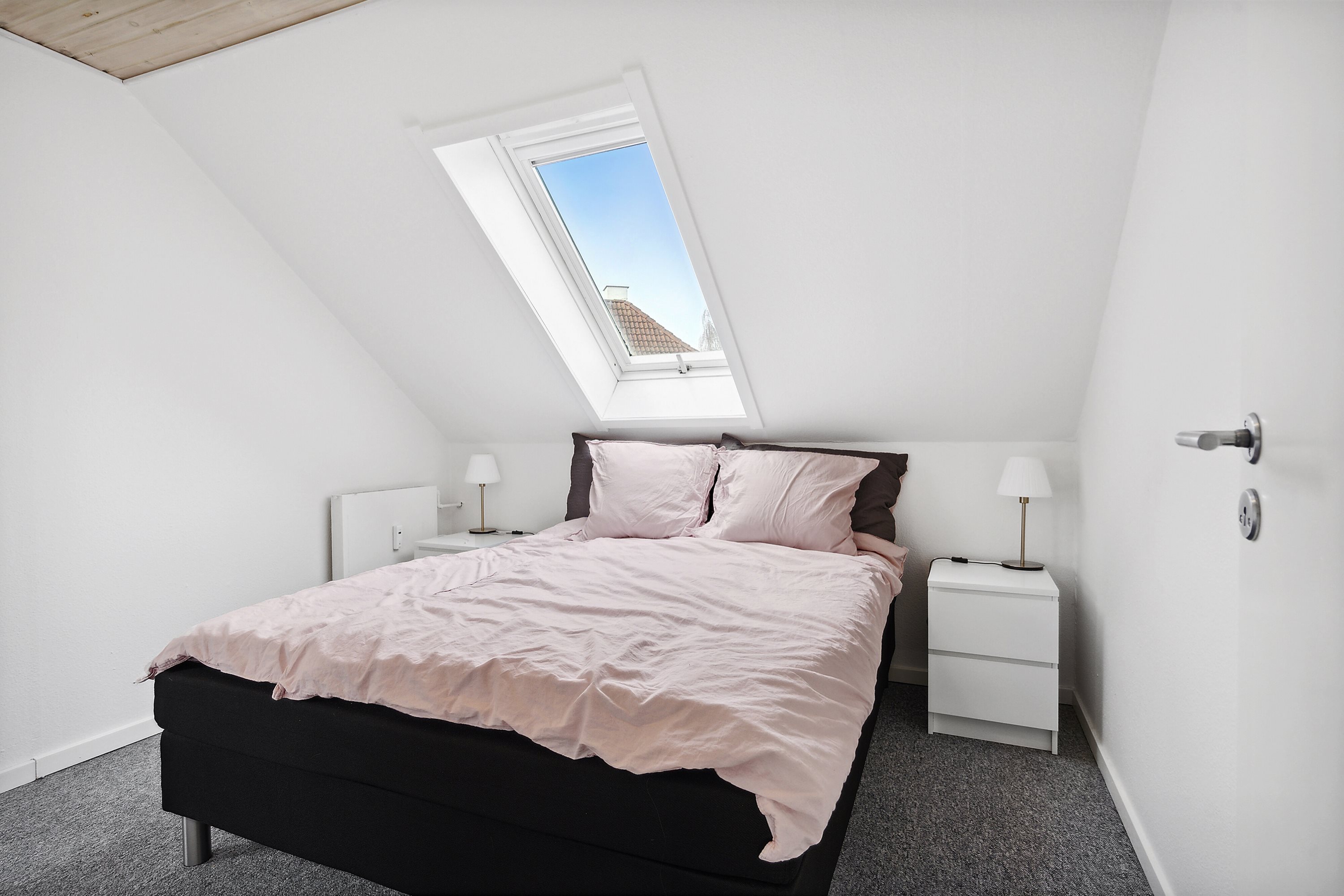 Fremhævet soveværelse billede i fuldskærmstilstand. Billede af Vestbygade 9A-D, Haverslev, 9610 Nørager