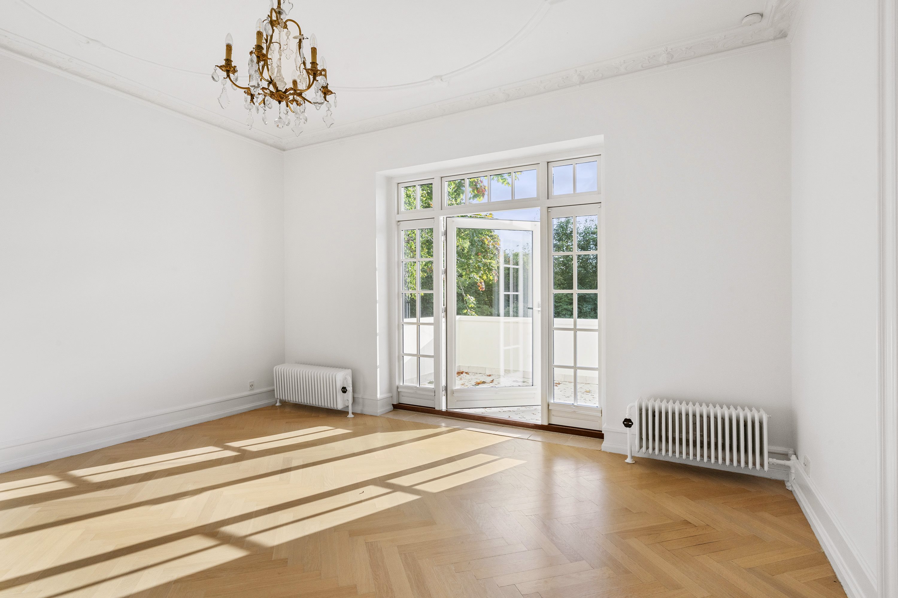 Fremhævet ejendommen billede i fuldskærmstilstand. Billede af Dronninggårds Alle 11, 2840 Holte