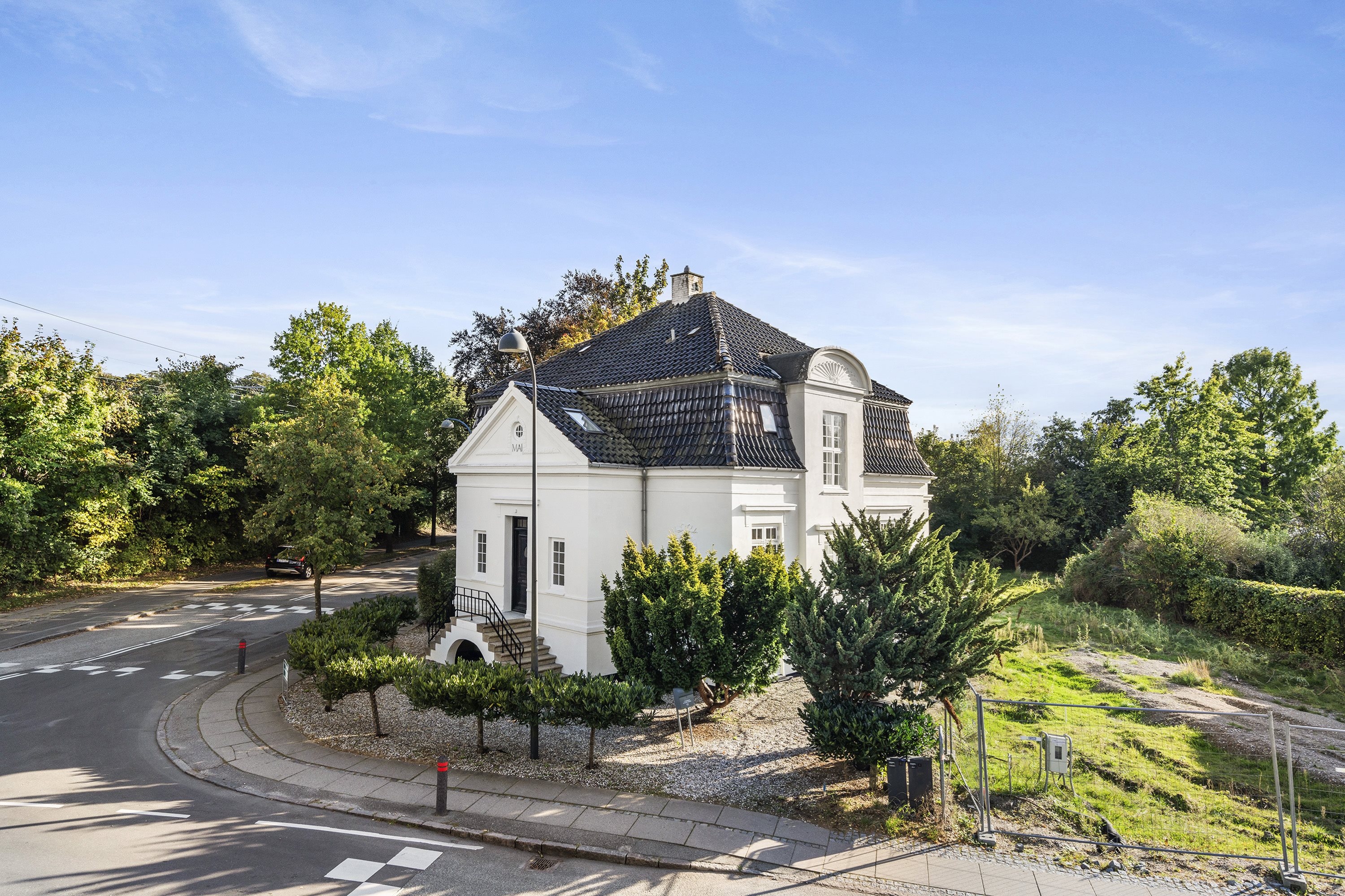 Fremhævet område billede i fuldskærmstilstand. Billede af Dronninggårds Alle 11, 2840 Holte