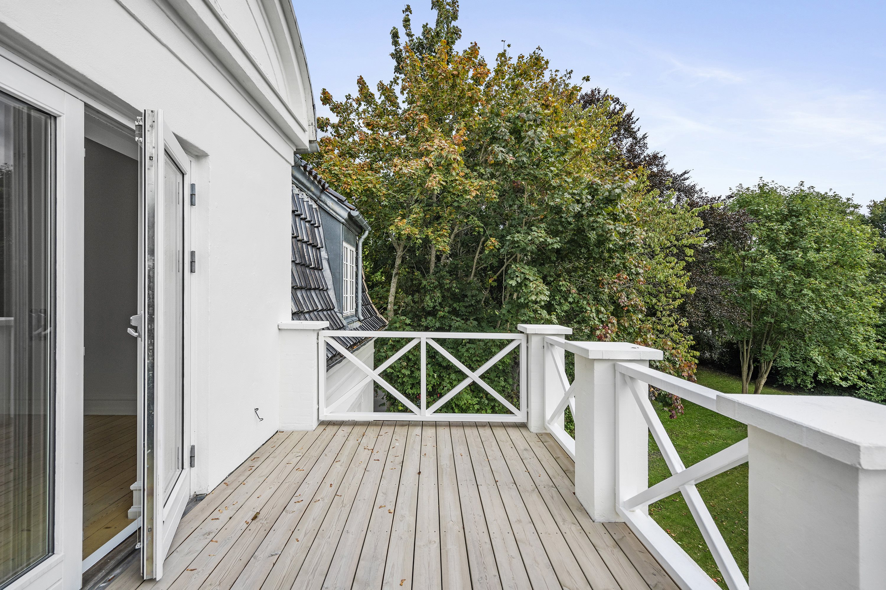 Fremhævet område billede i fuldskærmstilstand. Billede af Dronninggårds Alle 11, 2840 Holte