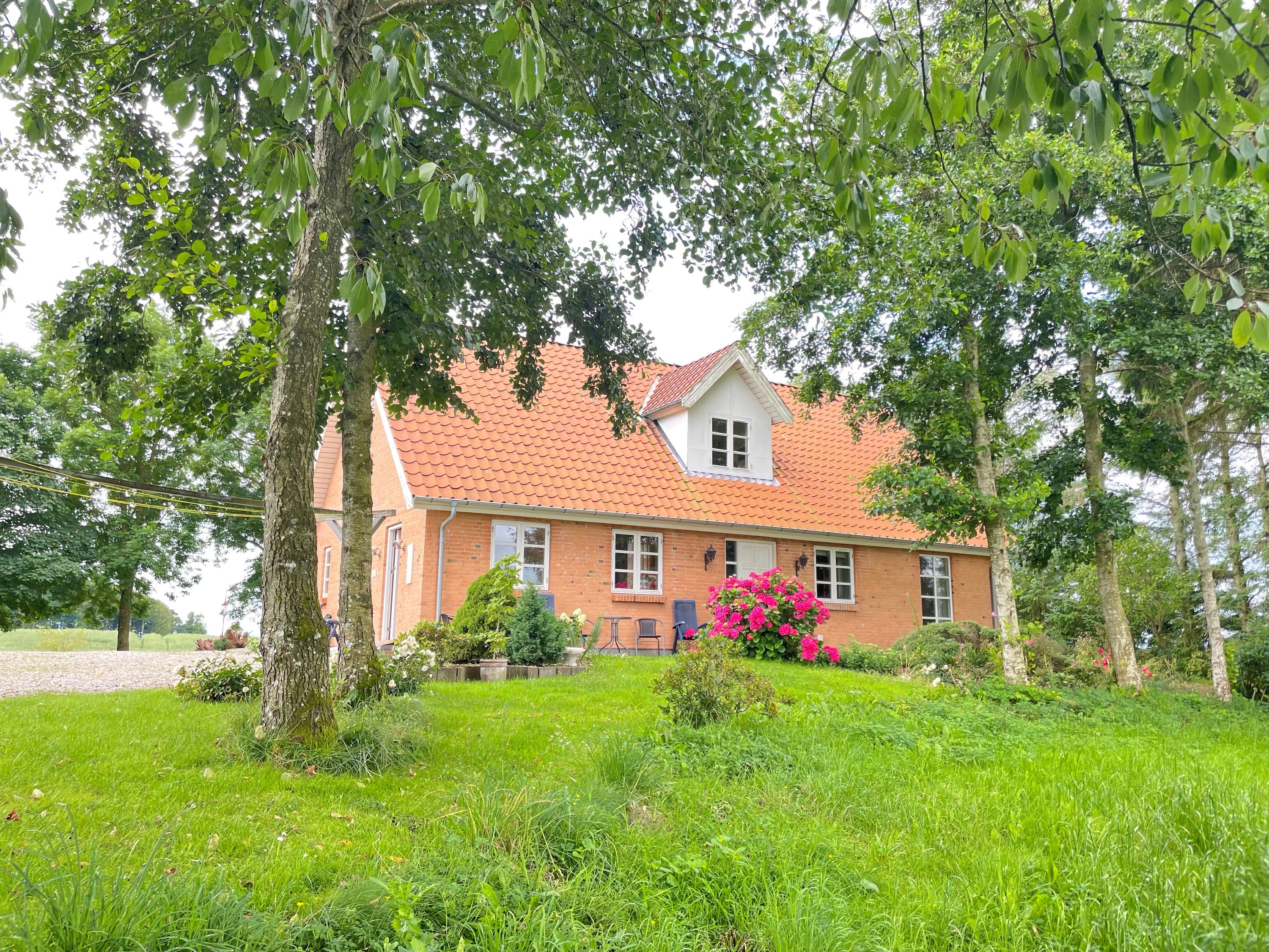 Landejendom på Dengsøvej 20, V Velling, 8860 Ulstrup