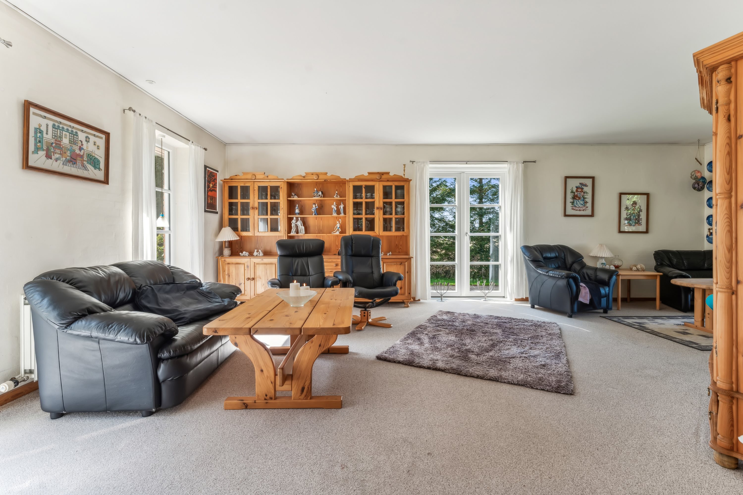 Fremhævet stue billede i fuldskærmstilstand. Billede af Dengsøvej 20, V Velling, 8860 Ulstrup