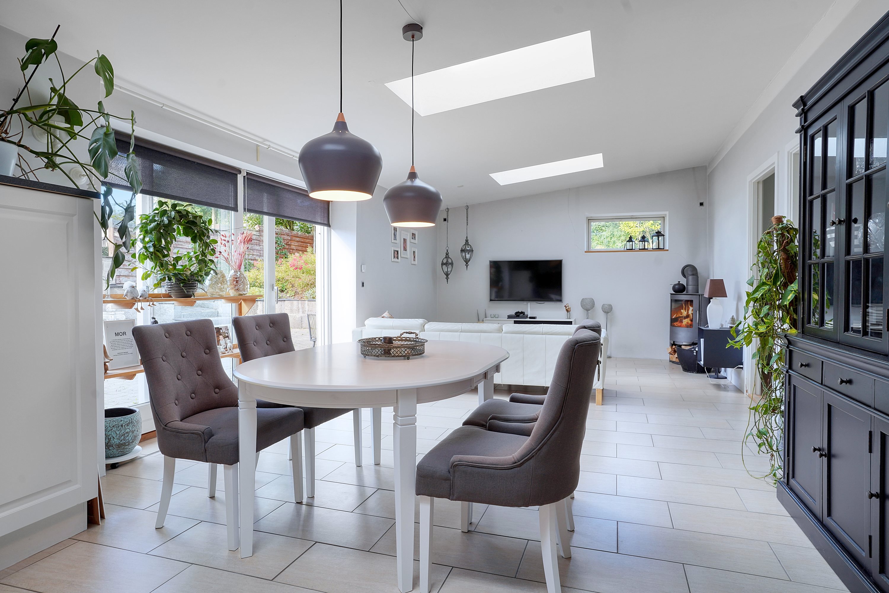 Fremhævet spisestue billede i fuldskærmstilstand. Billede af Uggeløse Bygade 42A, 3540 Lynge