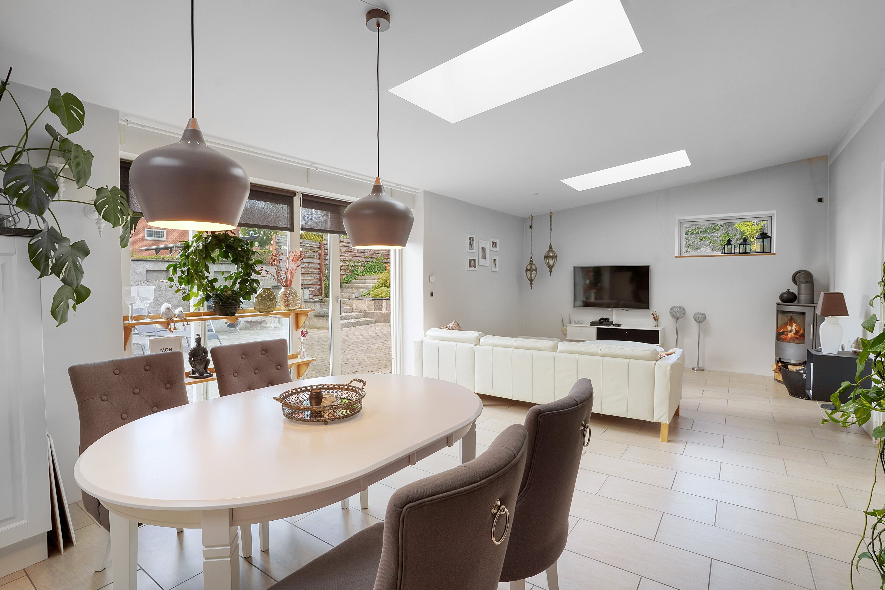 Fremhævet spisestue billede i fuldskærmstilstand. Billede af Uggeløse Bygade 42A, 3540 Lynge