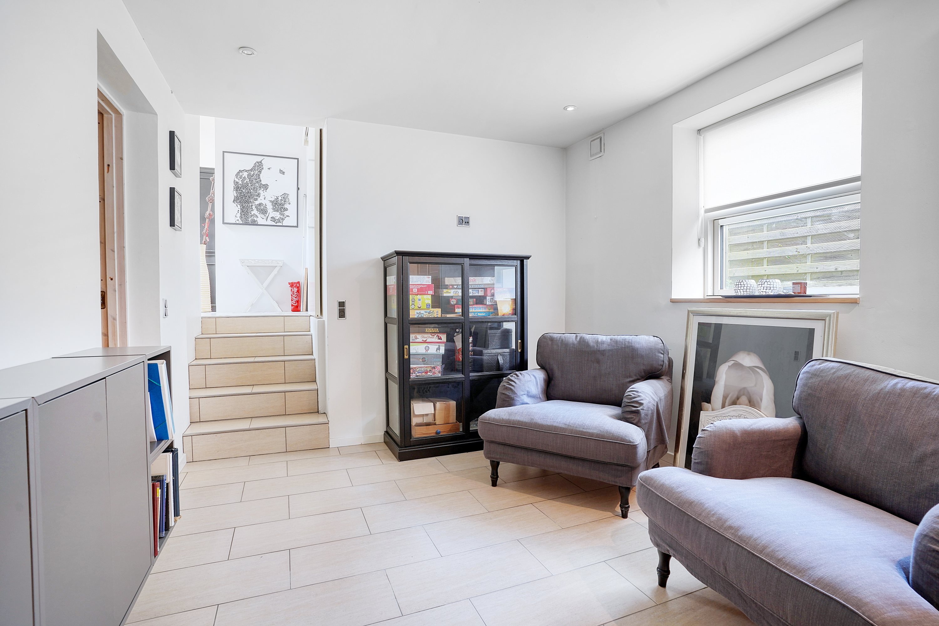 Fremhævet stue billede i fuldskærmstilstand. Billede af Uggeløse Bygade 42A, 3540 Lynge