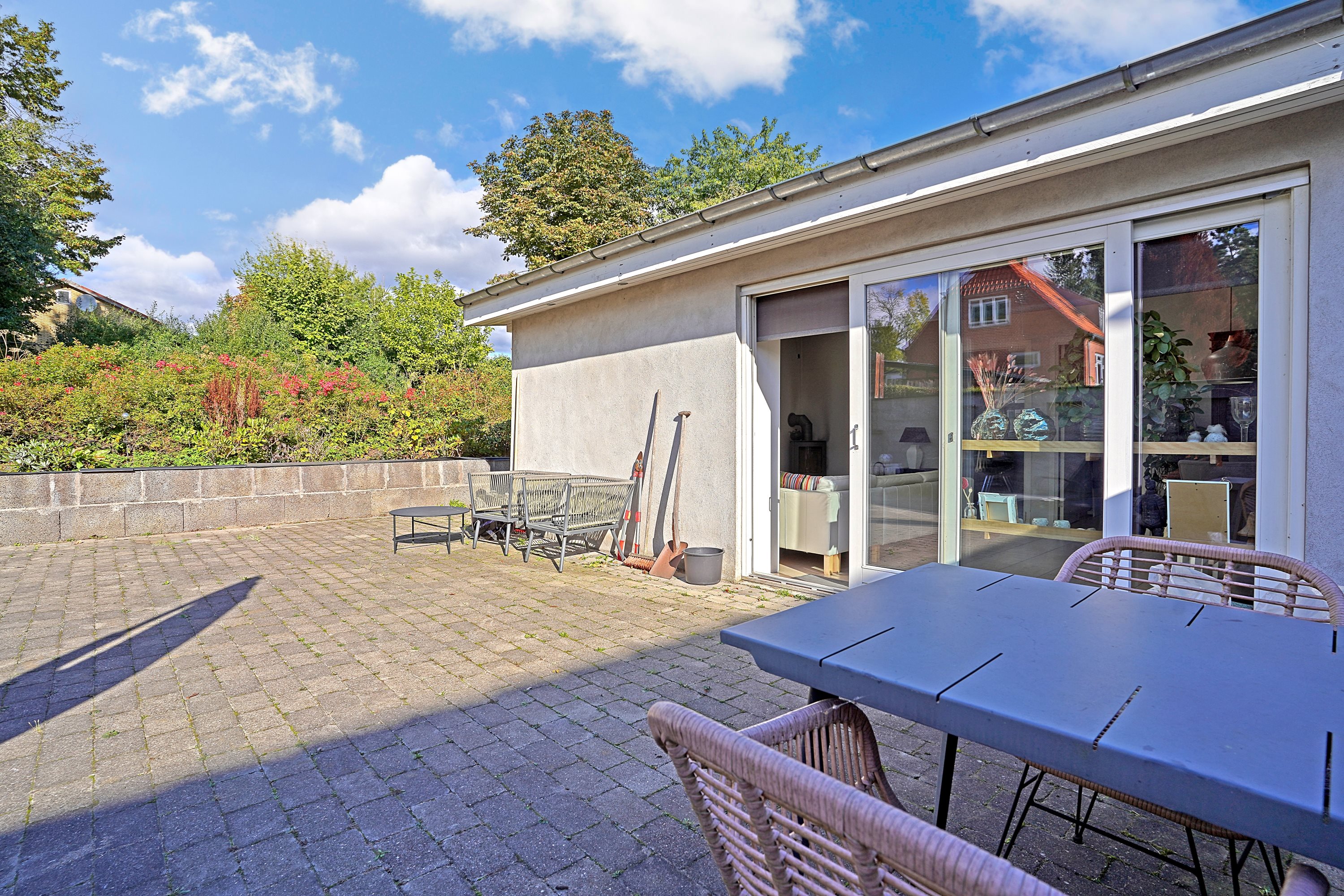 Miniaturebillede 1: terrasse. Billede af Uggeløse Bygade 42A, 3540 Lynge