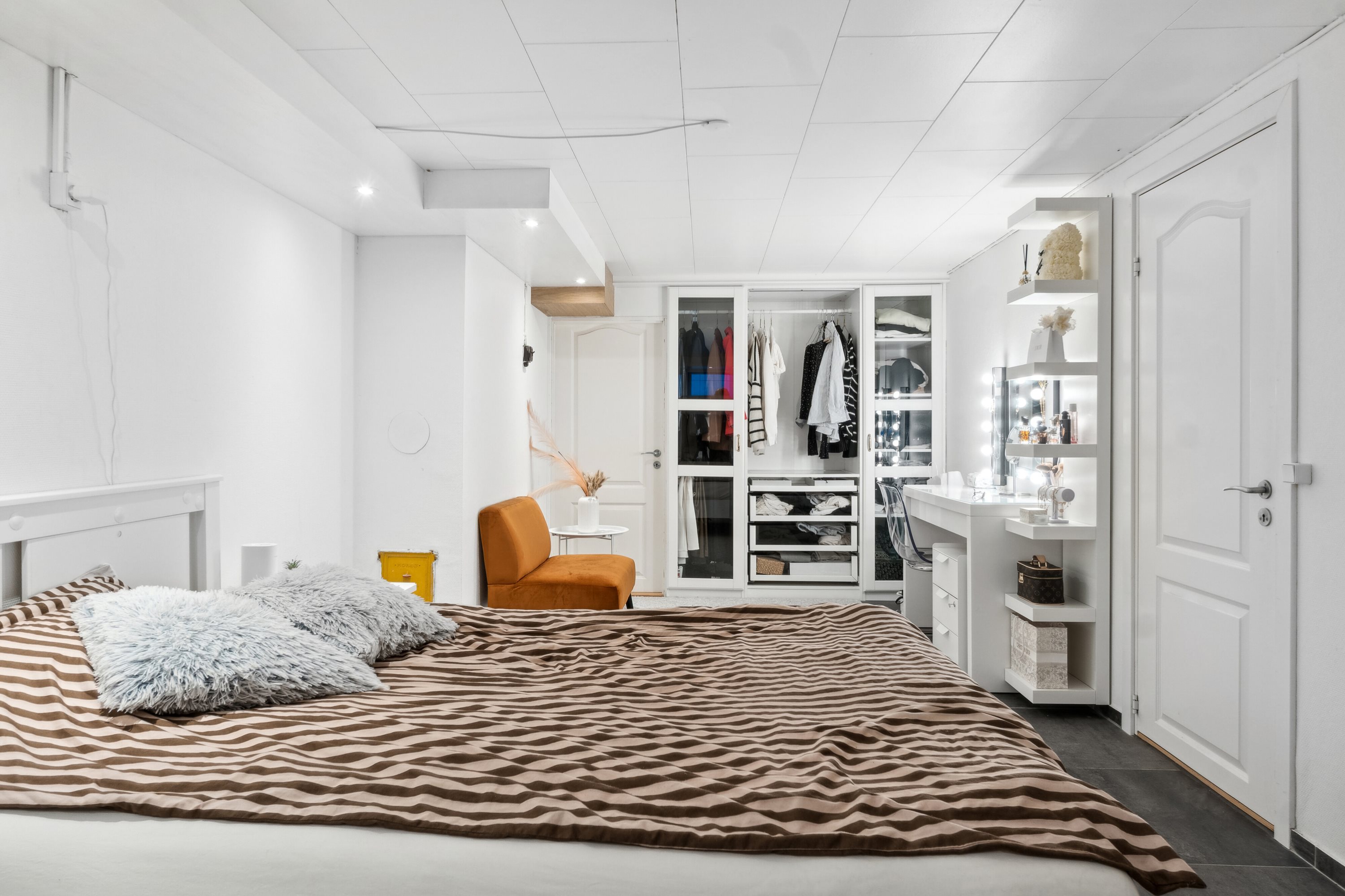 Fremhævet soveværelse billede i fuldskærmstilstand. Billede af Randager 103, 2620 Albertslund