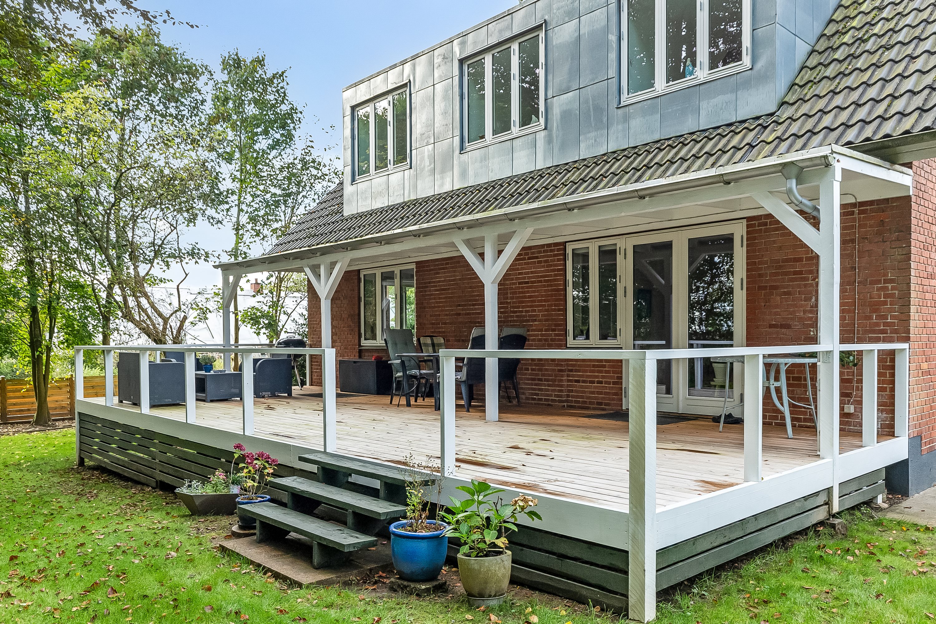 Fremhævet terrasse billede i fuldskærmstilstand. Billede af Egtvedvej 71, Bølling, 6040 Egtved