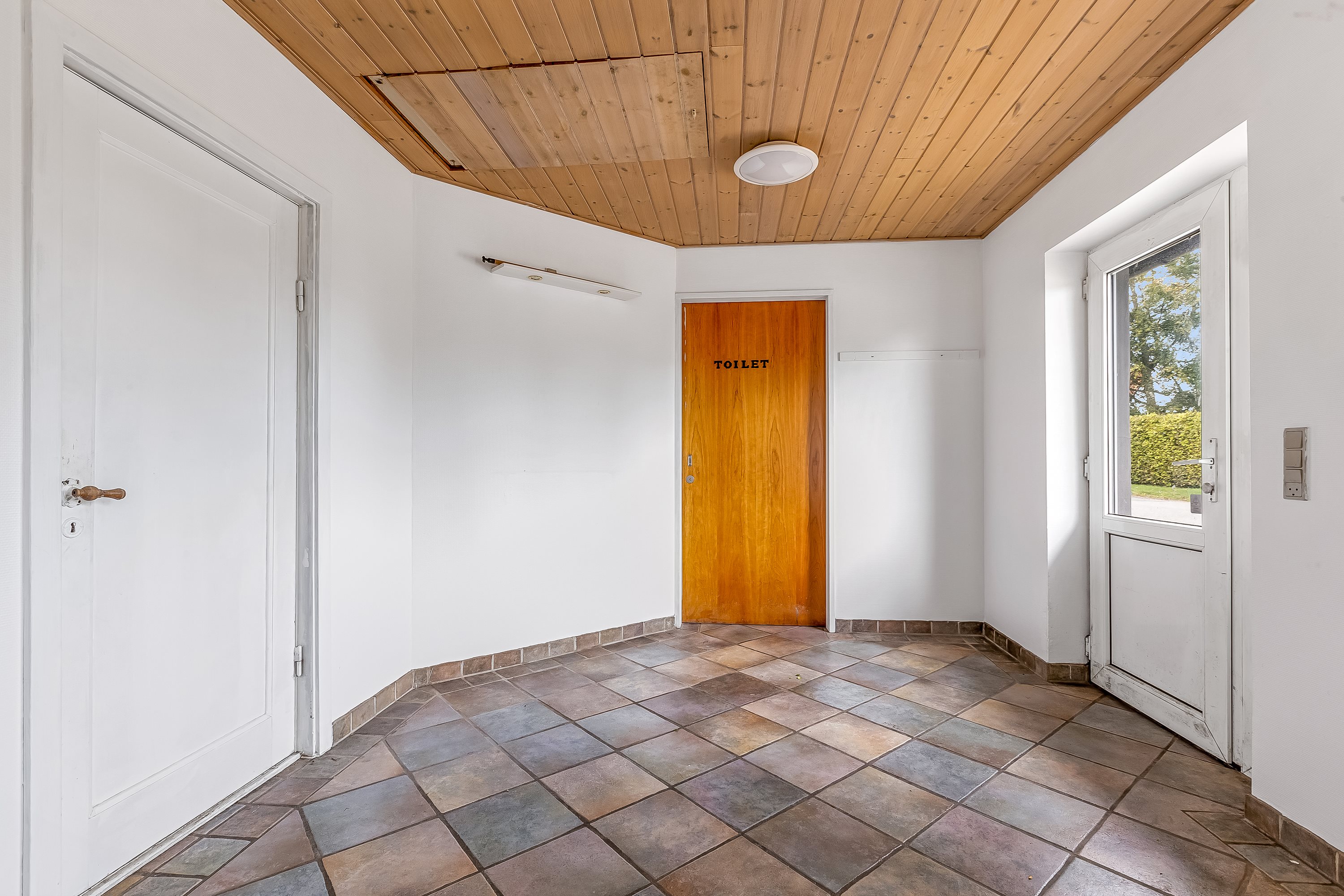 Fremhævet entré billede i fuldskærmstilstand. Billede af Vind Kirkevej 29, Vind, 7500 Holstebro