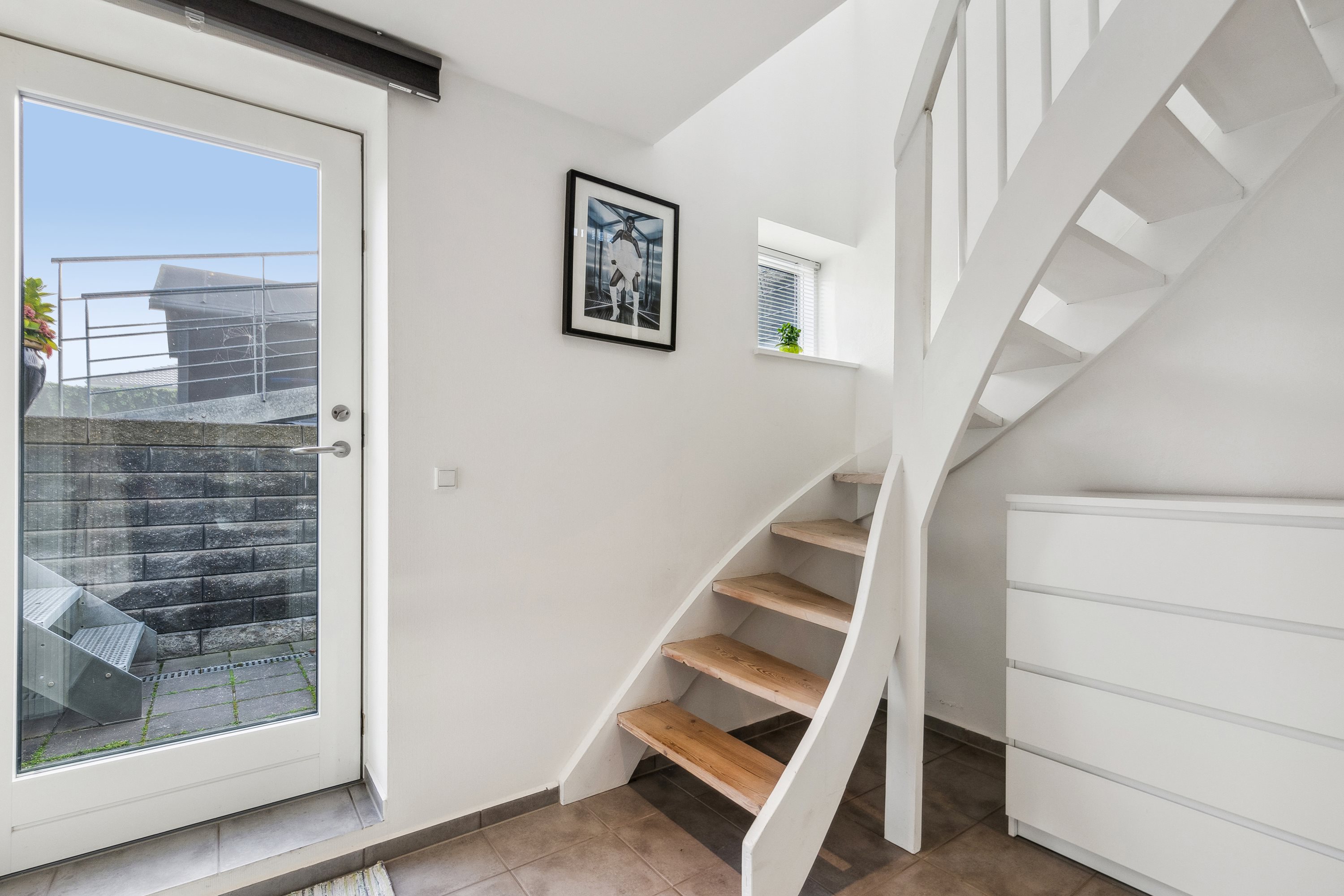 Fremhævet trappe billede i fuldskærmstilstand. Billede af Ndr. Strandvej 26, 8400 Ebeltoft