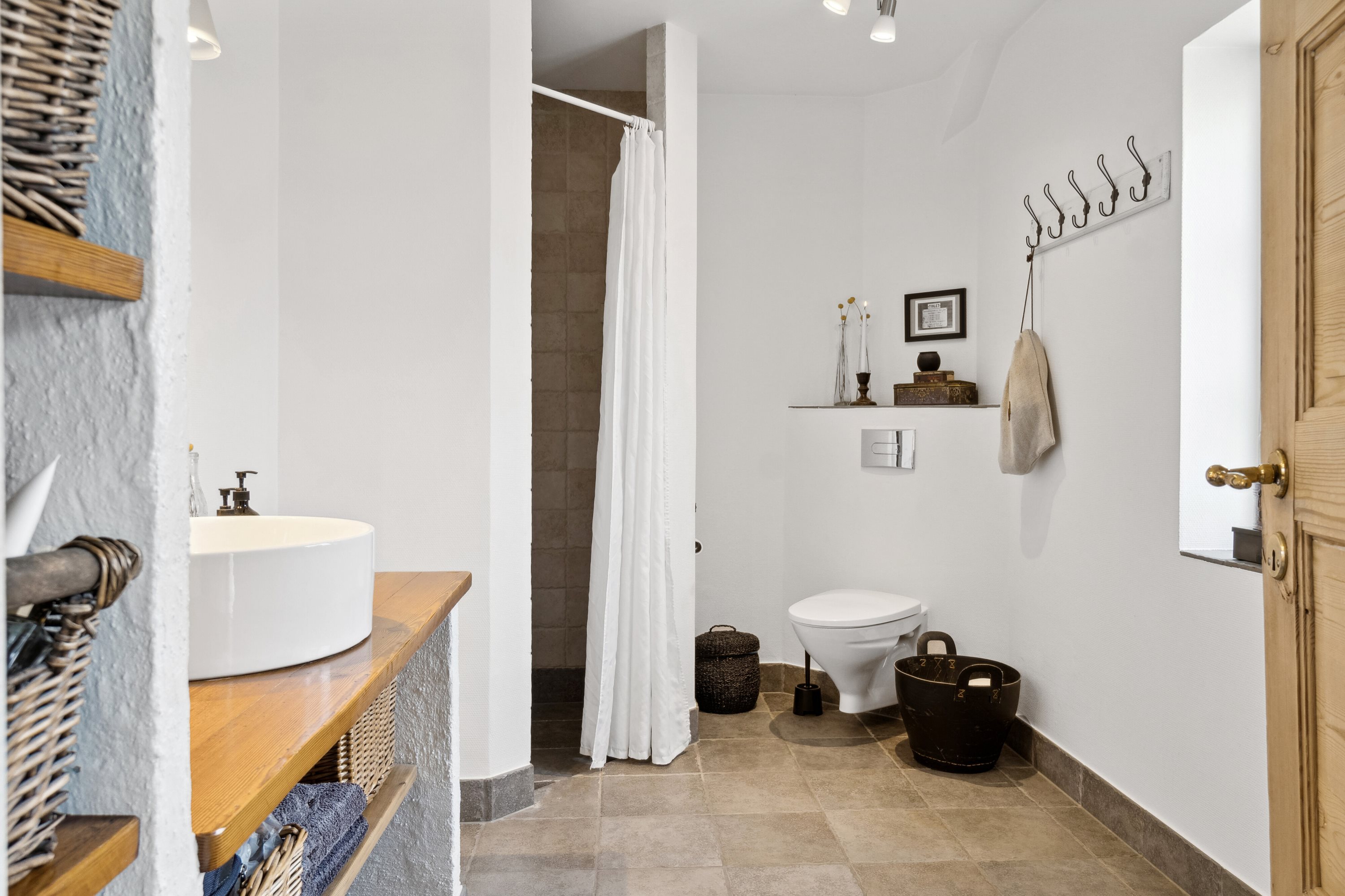 Fremhævet badeværelse billede i fuldskærmstilstand. Billede af Krænkerupvej 50, Havrebjerg, 4200 Slagelse