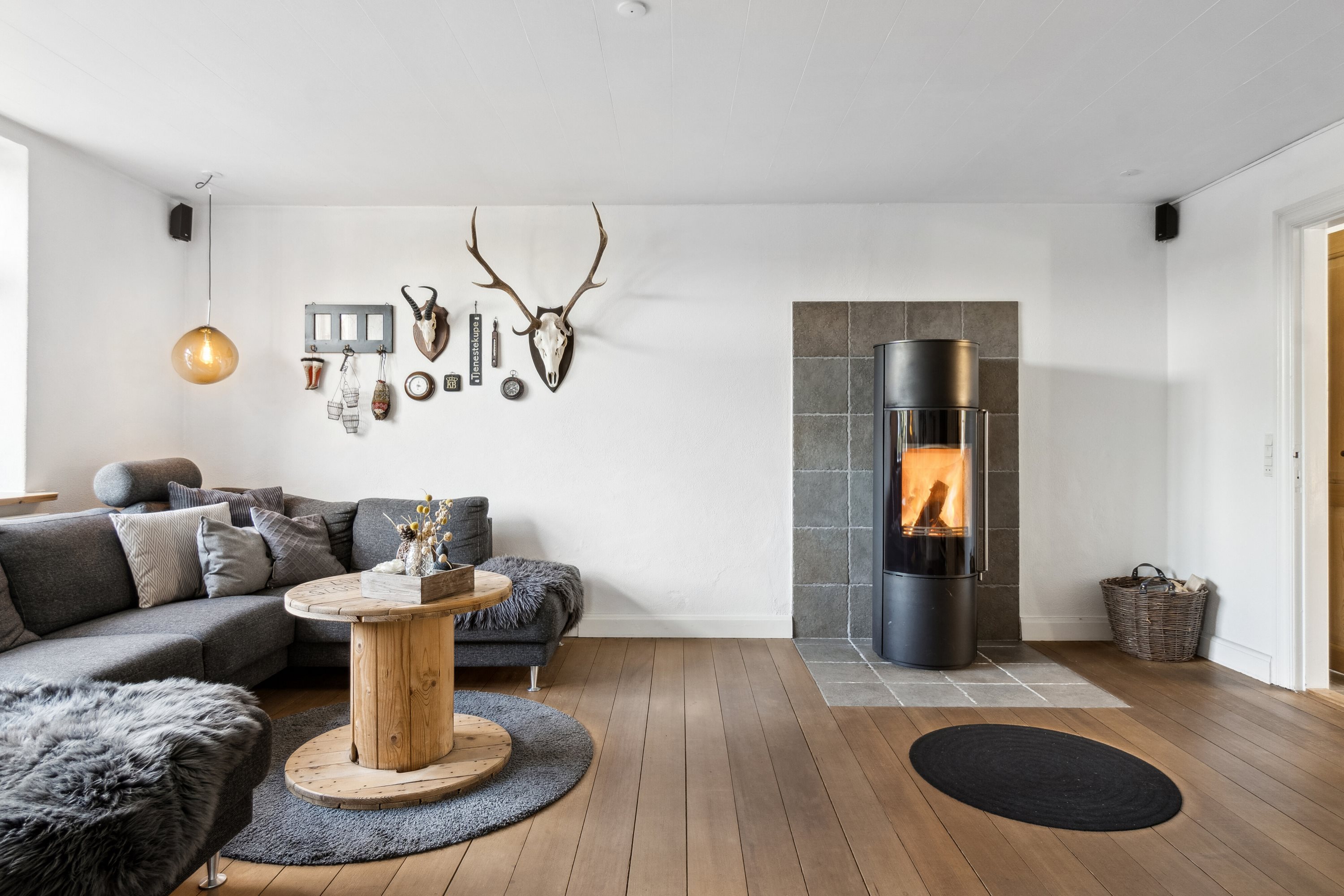 Fremhævet stue billede i fuldskærmstilstand. Billede af Krænkerupvej 50, Havrebjerg, 4200 Slagelse