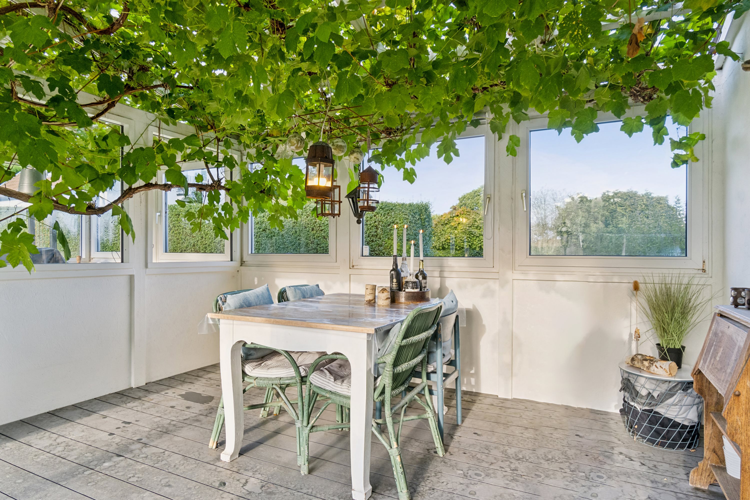 Fremhævet udestue billede i fuldskærmstilstand. Billede af Krænkerupvej 50, Havrebjerg, 4200 Slagelse