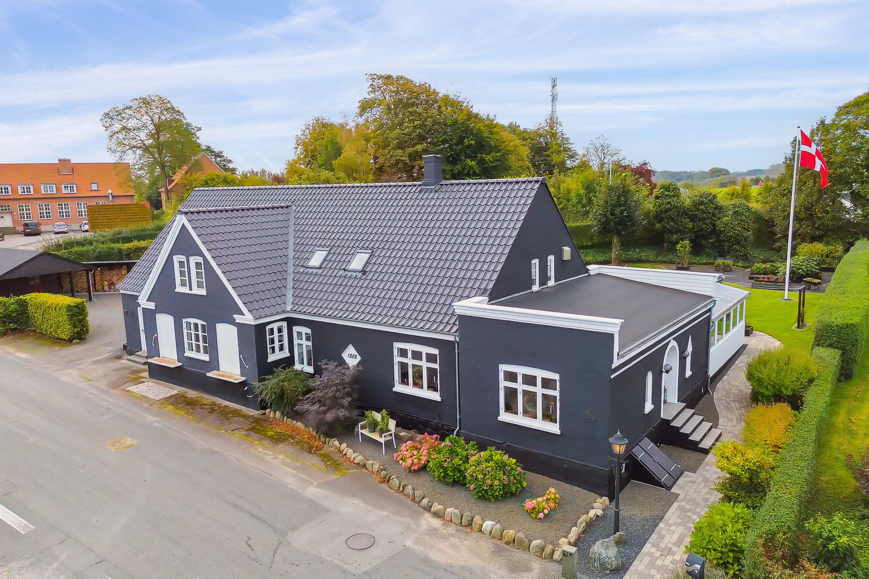 Fremhævet set fra vejen billede i fuldskærmstilstand. Billede af Krænkerupvej 50, Havrebjerg, 4200 Slagelse