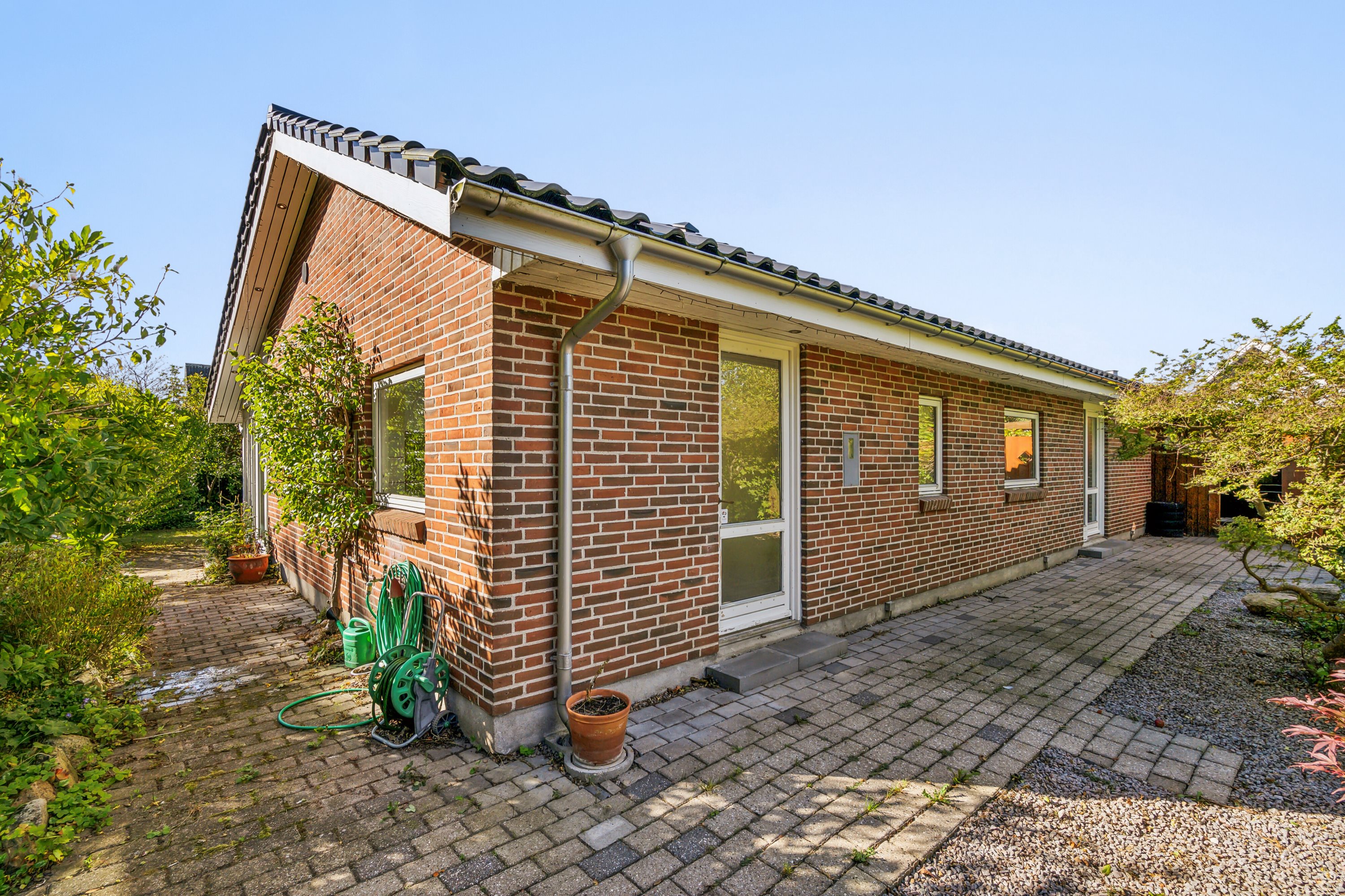 Fremhævet udendørs billede i fuldskærmstilstand. Billede af Rugårdsvej 523, Slukefter, 5210 Odense NV