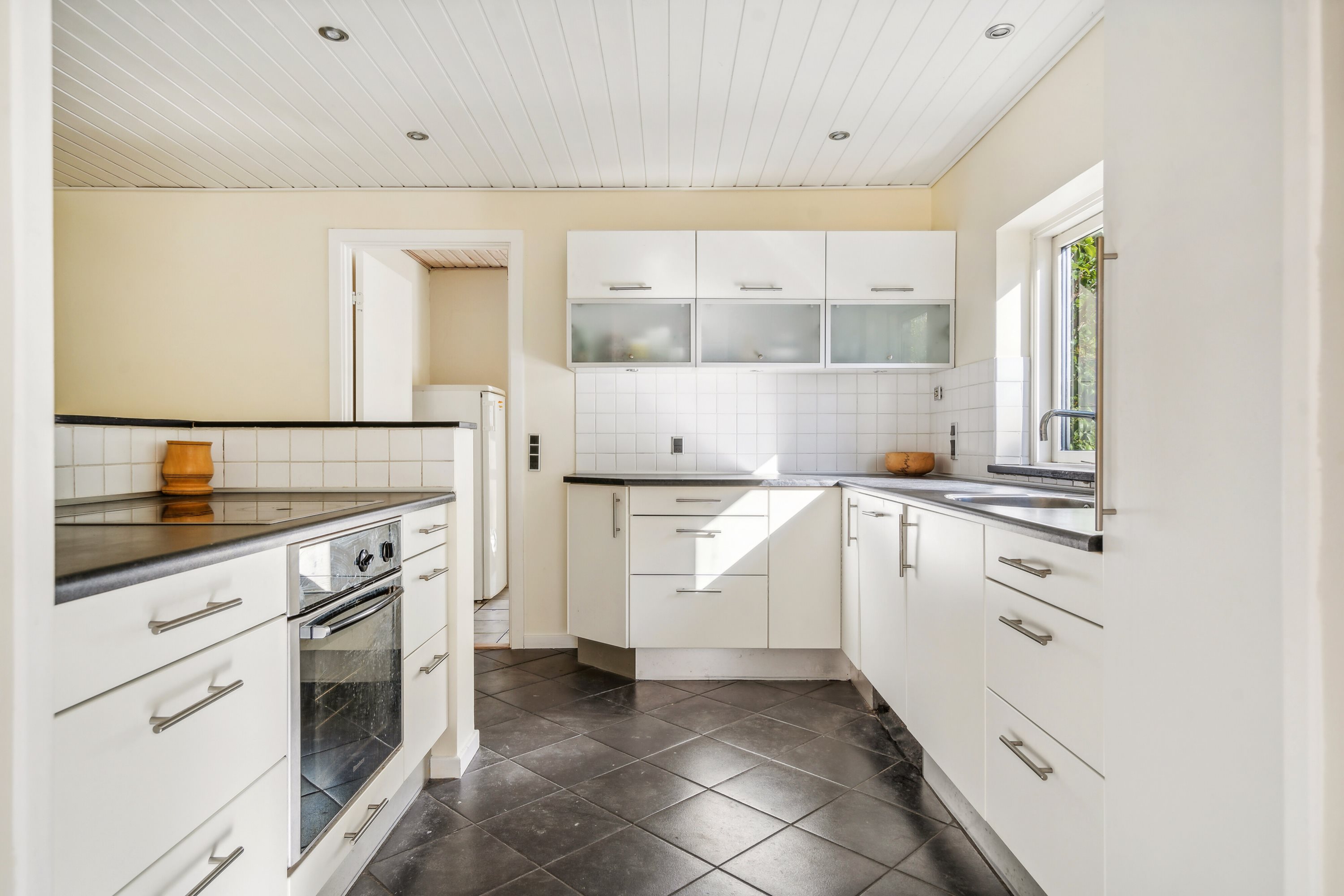 Miniaturebillede 1: køkken. Billede af Rugårdsvej 523, Slukefter, 5210 Odense NV