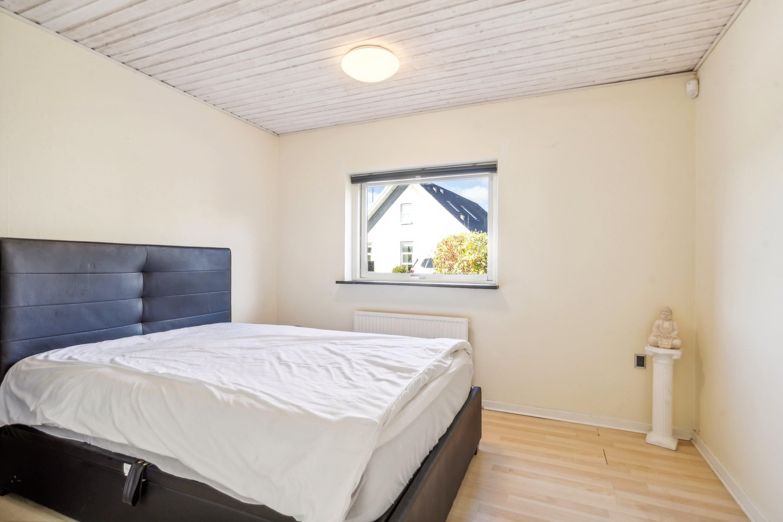 Fremhævet soveværelse billede i fuldskærmstilstand. Billede af Rugårdsvej 523, Slukefter, 5210 Odense NV