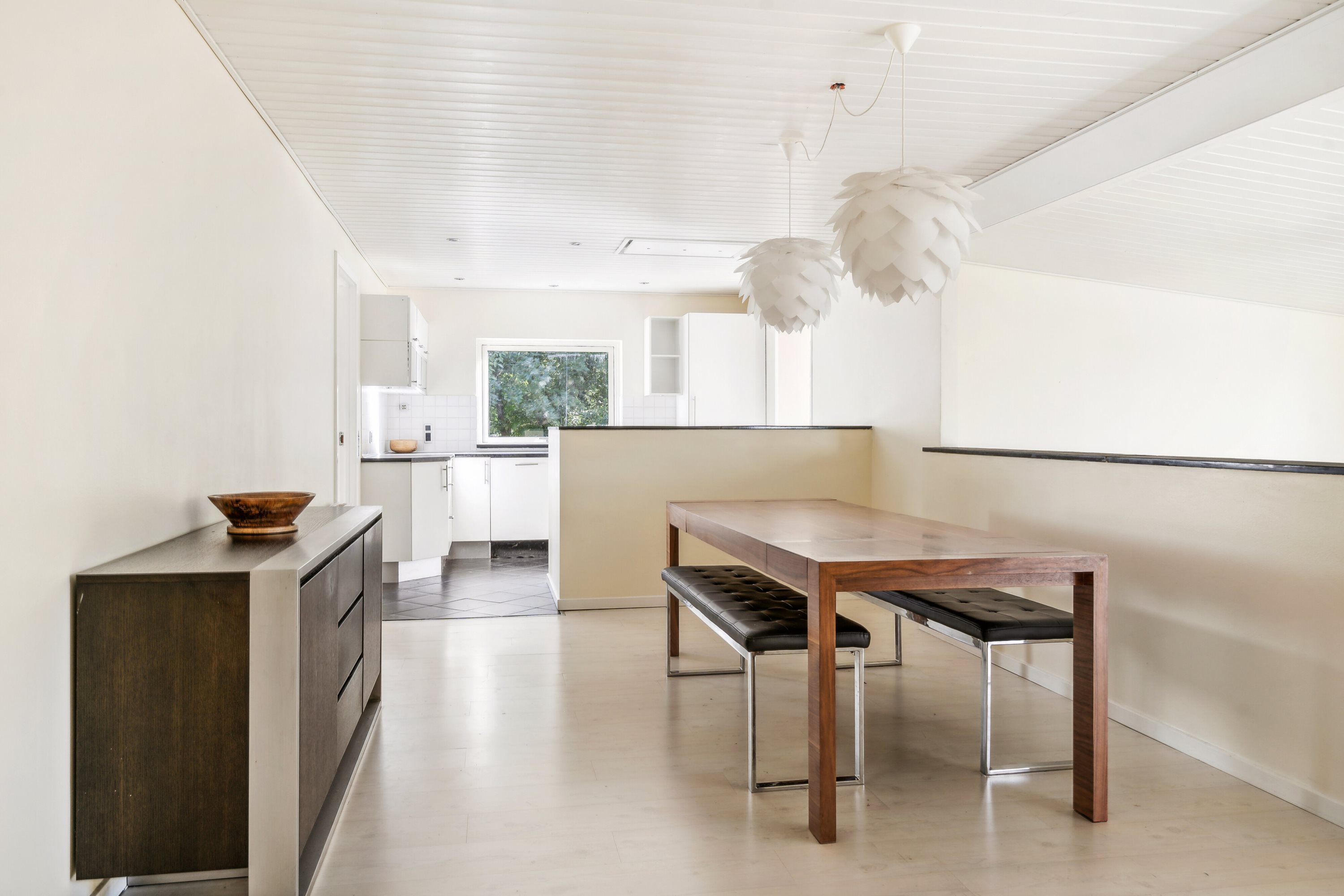 Fremhævet indendørs billede i fuldskærmstilstand. Billede af Rugårdsvej 523, Slukefter, 5210 Odense NV