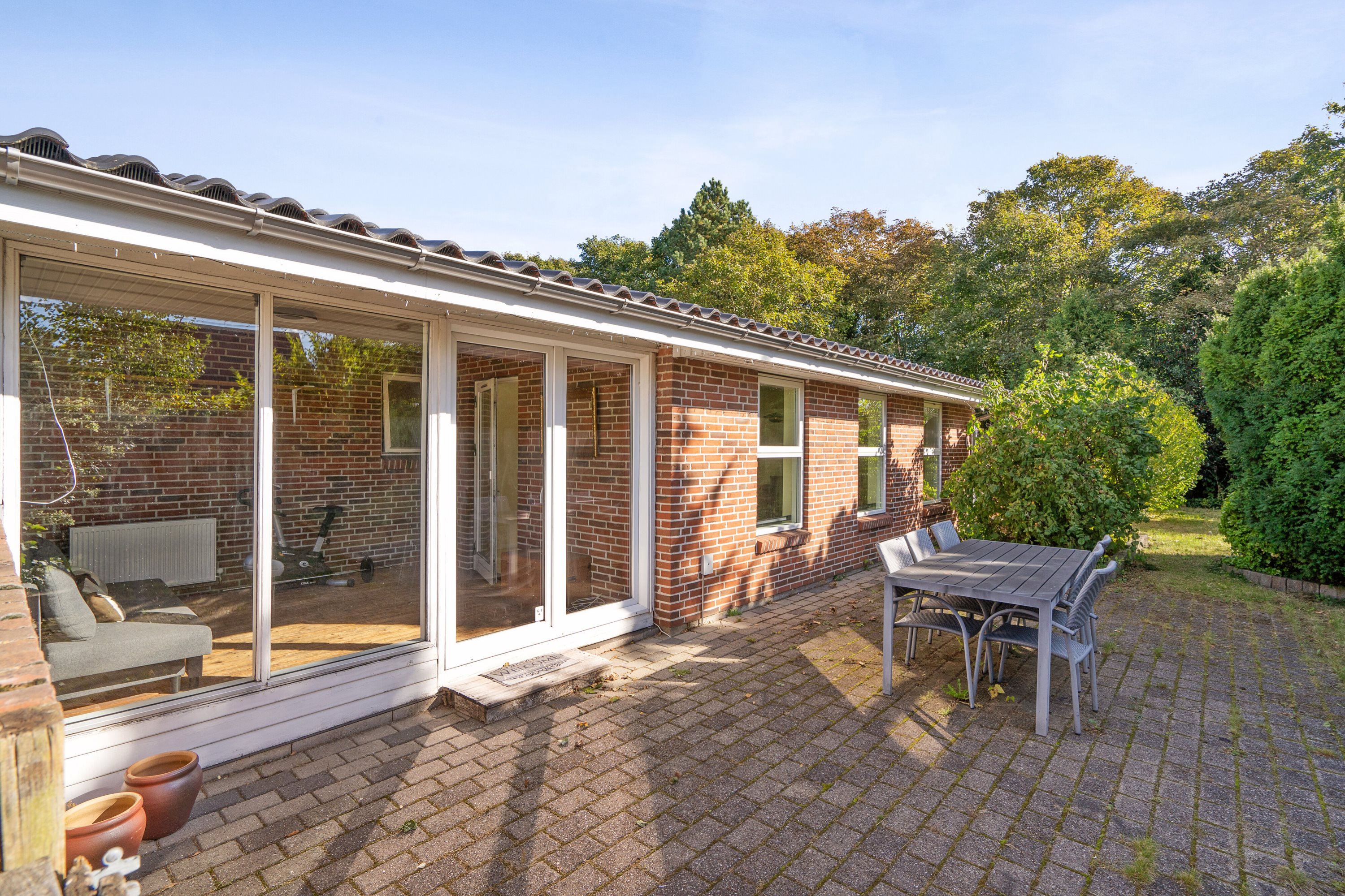 Fremhævet udendørs billede i fuldskærmstilstand. Billede af Rugårdsvej 523, Slukefter, 5210 Odense NV