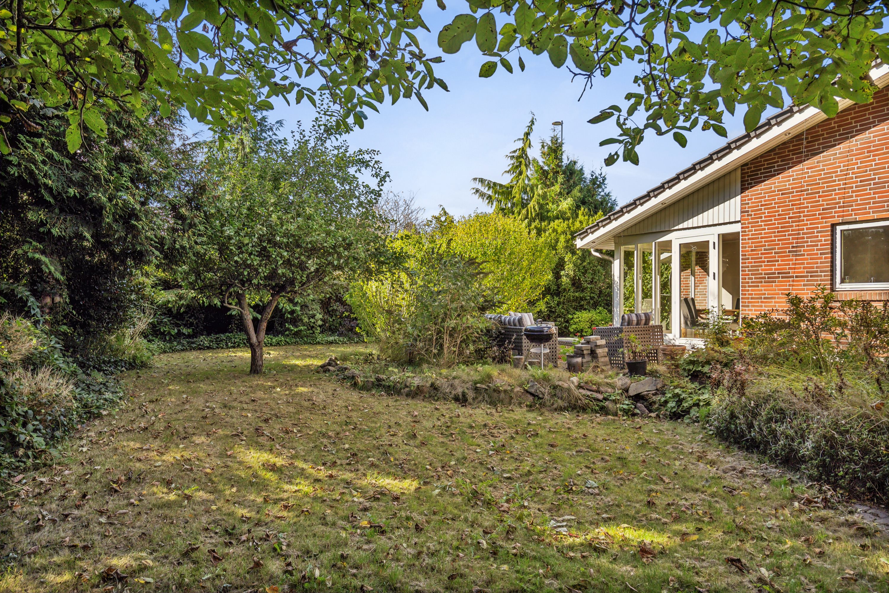 Fremhævet udendørs billede i fuldskærmstilstand. Billede af Rugårdsvej 523, Slukefter, 5210 Odense NV