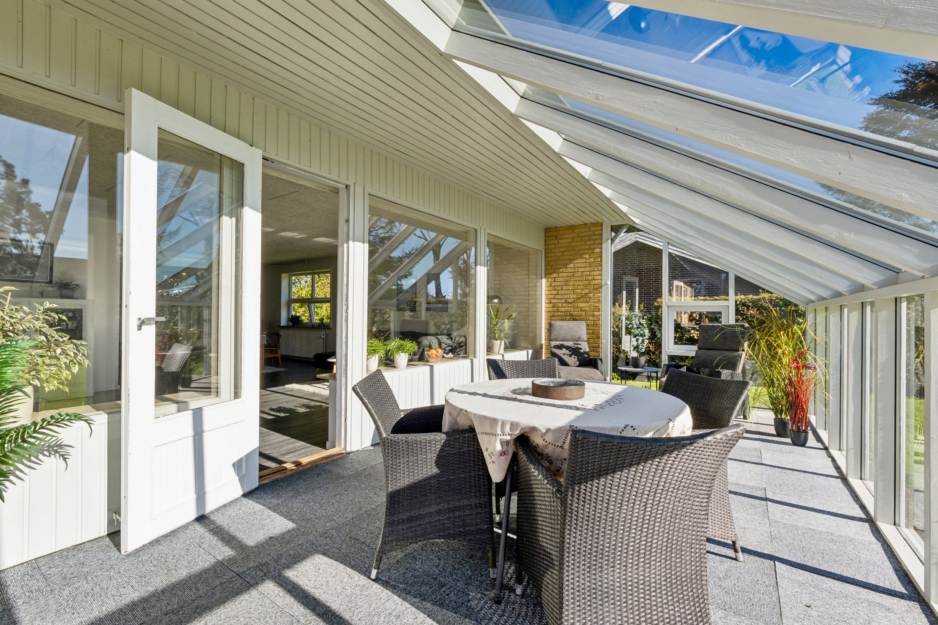 Fremhævet terrasse billede i fuldskærmstilstand. Billede af Dalvænget 7, 7900 Nykøbing M