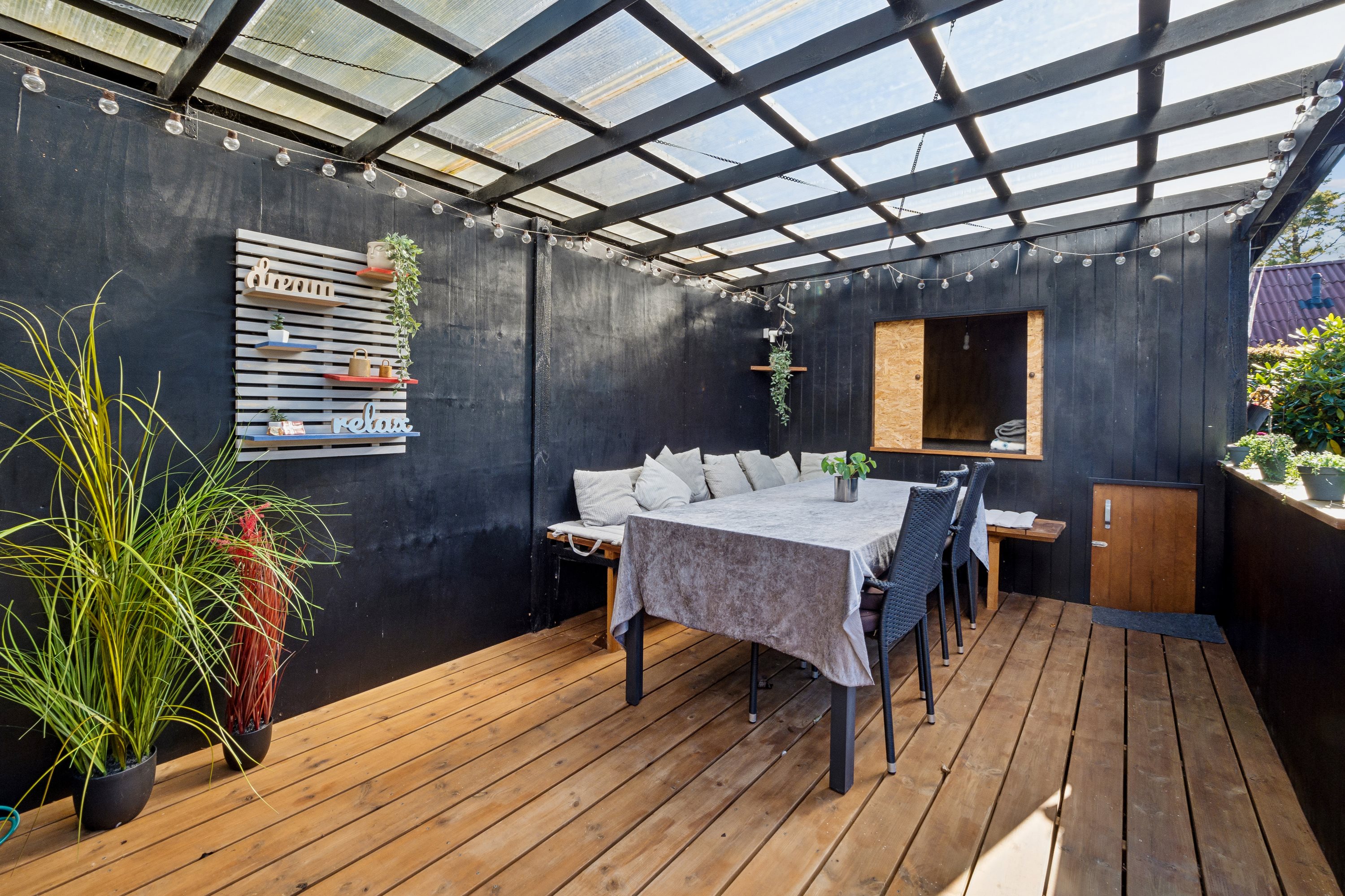 Fremhævet terrasse billede i fuldskærmstilstand. Billede af Dalvænget 7, 7900 Nykøbing M